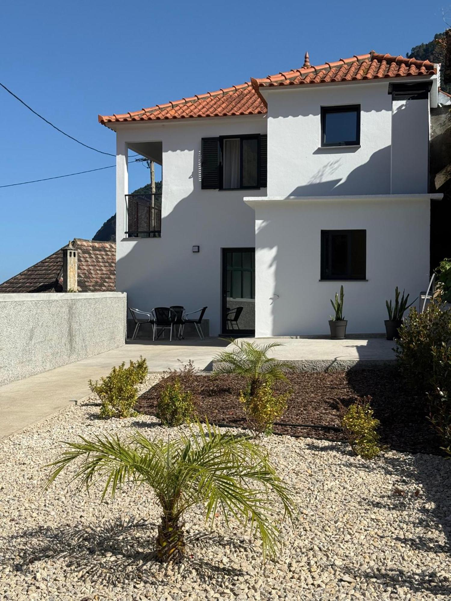 Apartment Modern 2bed Bandra Areaparkingunit 2 *