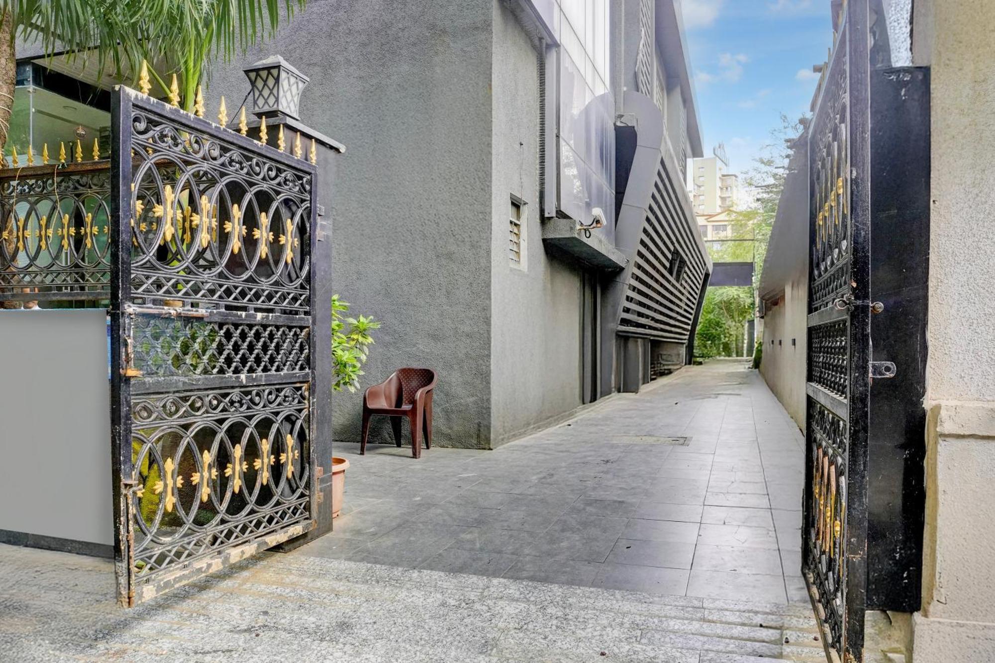 Super Collection O Sanpada Railway Junction 3* Turambhe