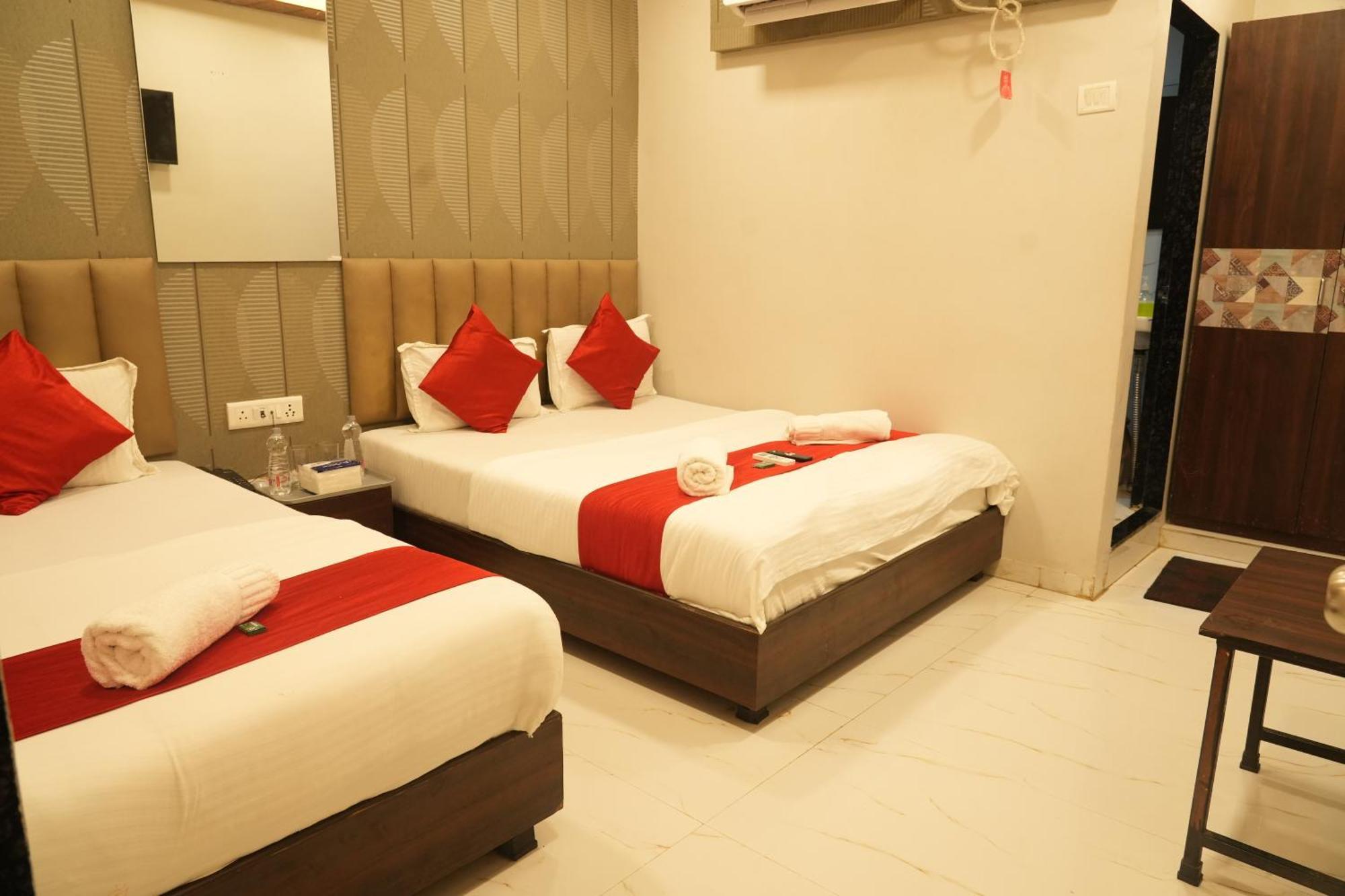 Vaithi Residency - Andheri West Hotel
