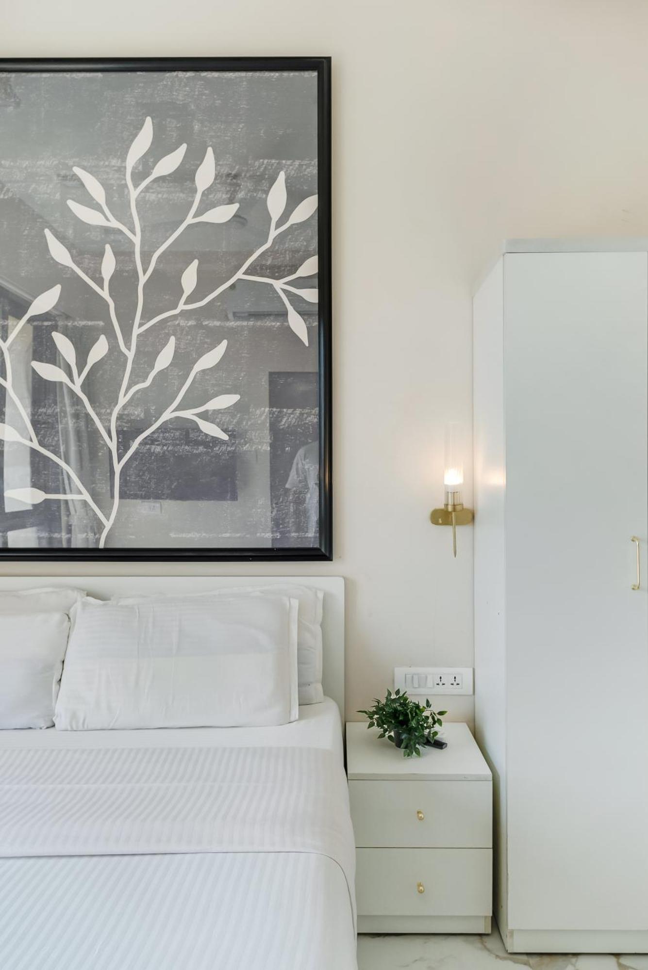 Milo Private 3bhk In Bandra Mumbai