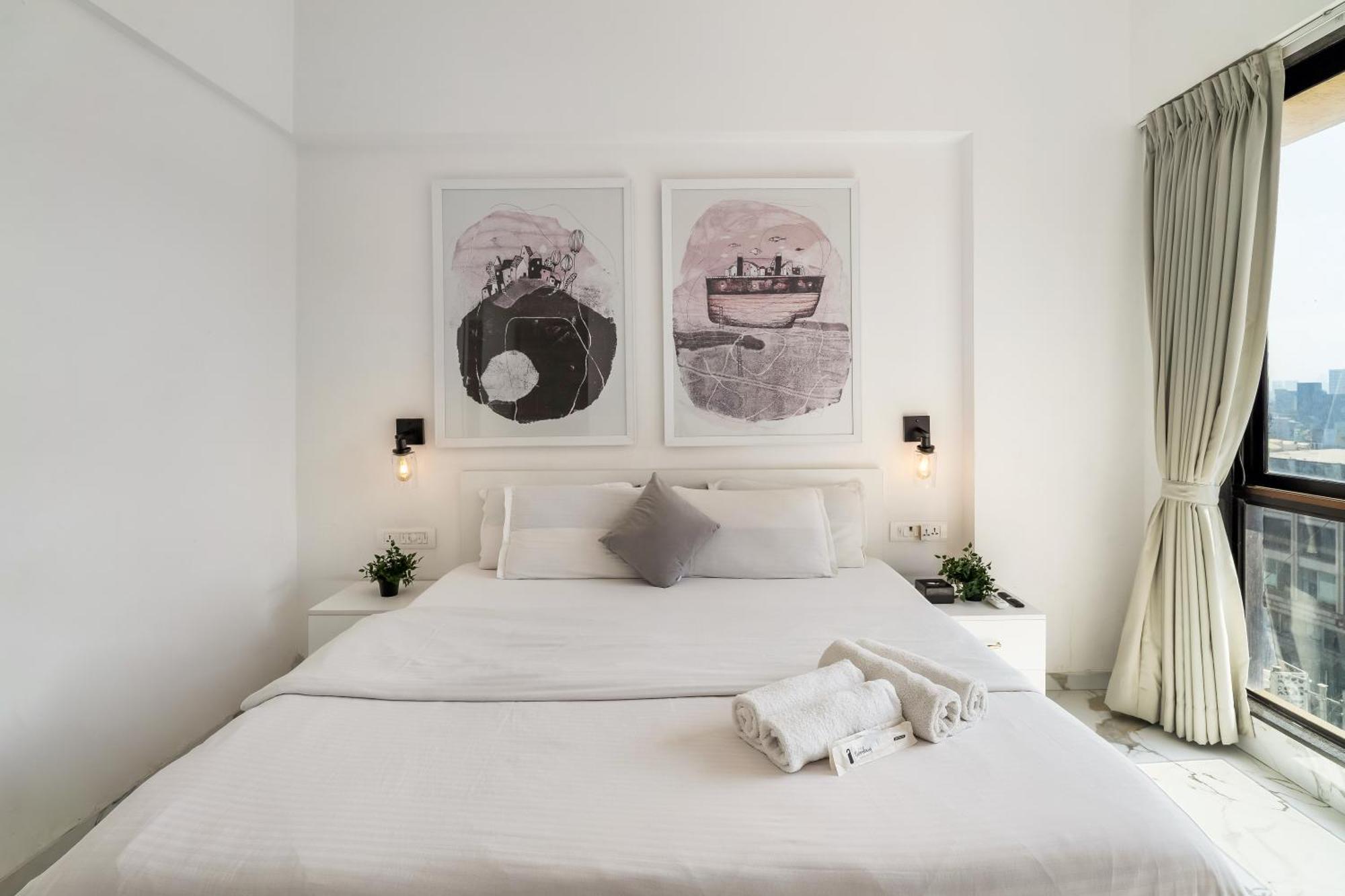 Milo Private 3bhk In Bandra Apartment *