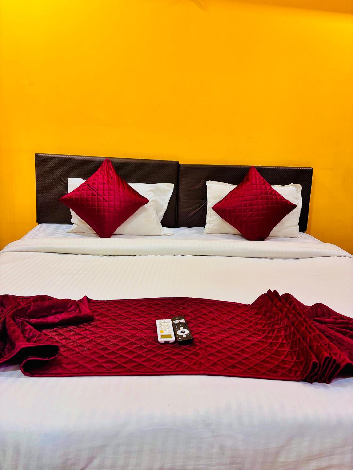 Hsquare Service Malad 3* Mumbai