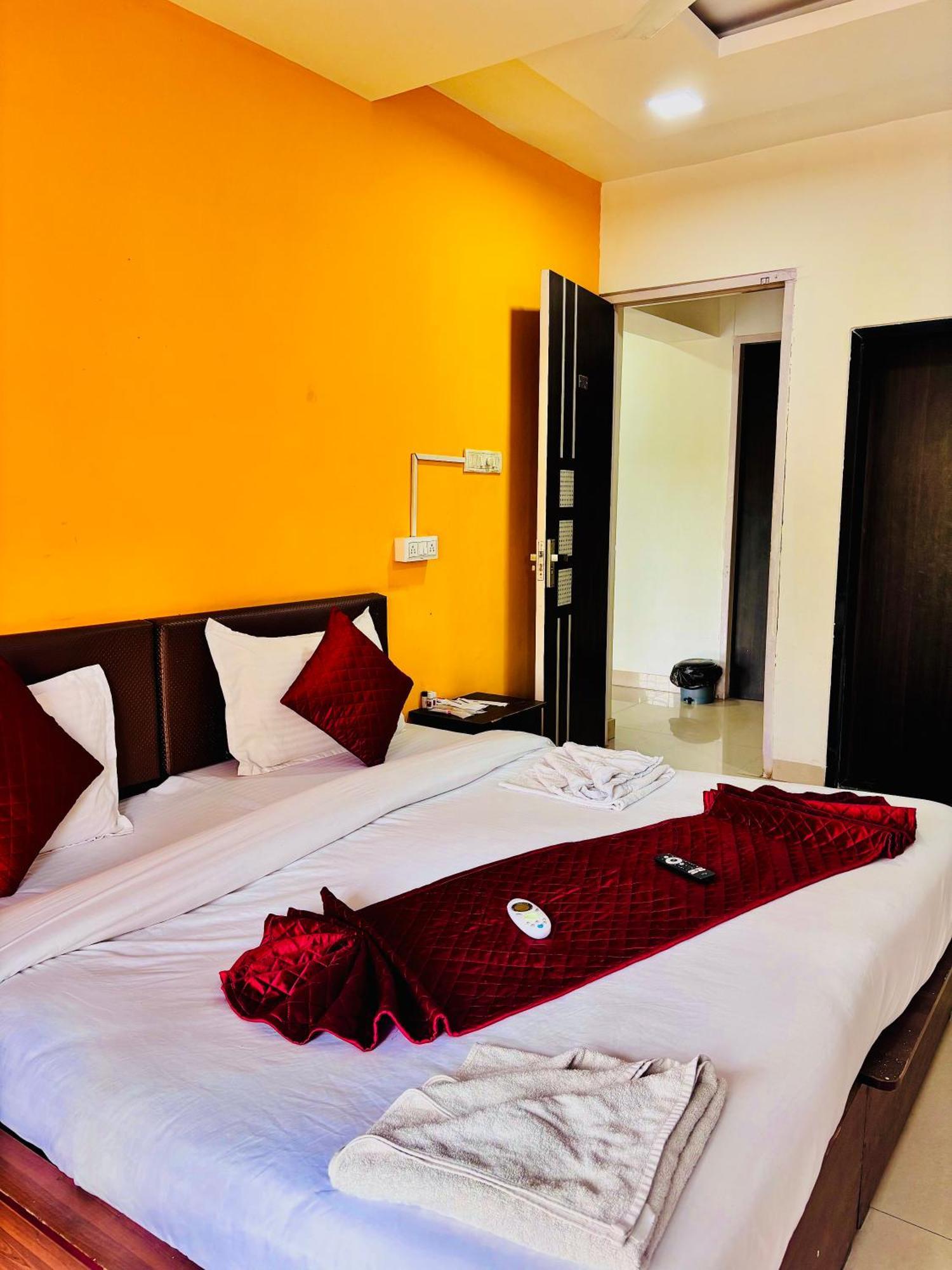 Bed & Breakfast Hsquare Malad Elegant Service 4*