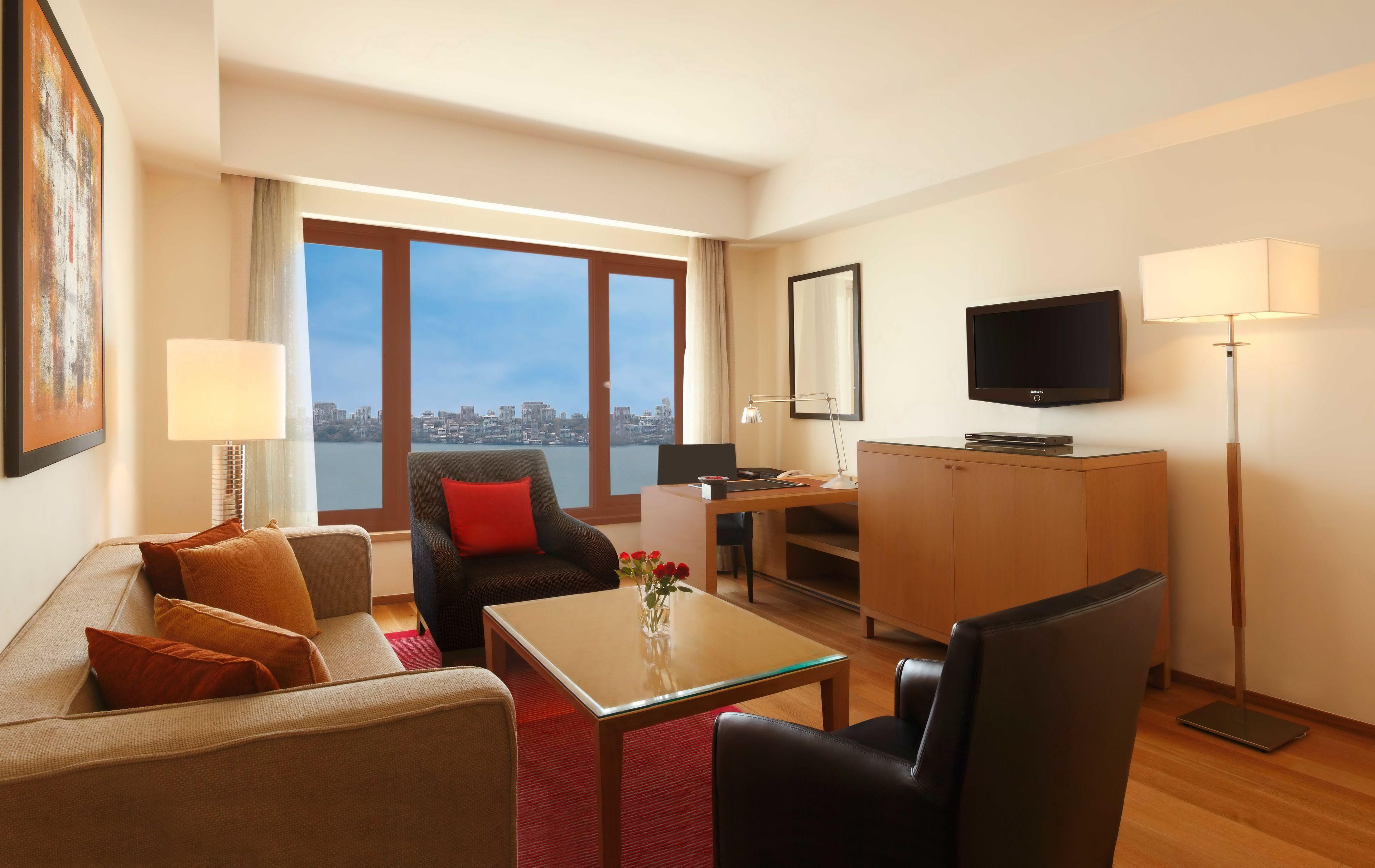 Trident Nariman Point 5*