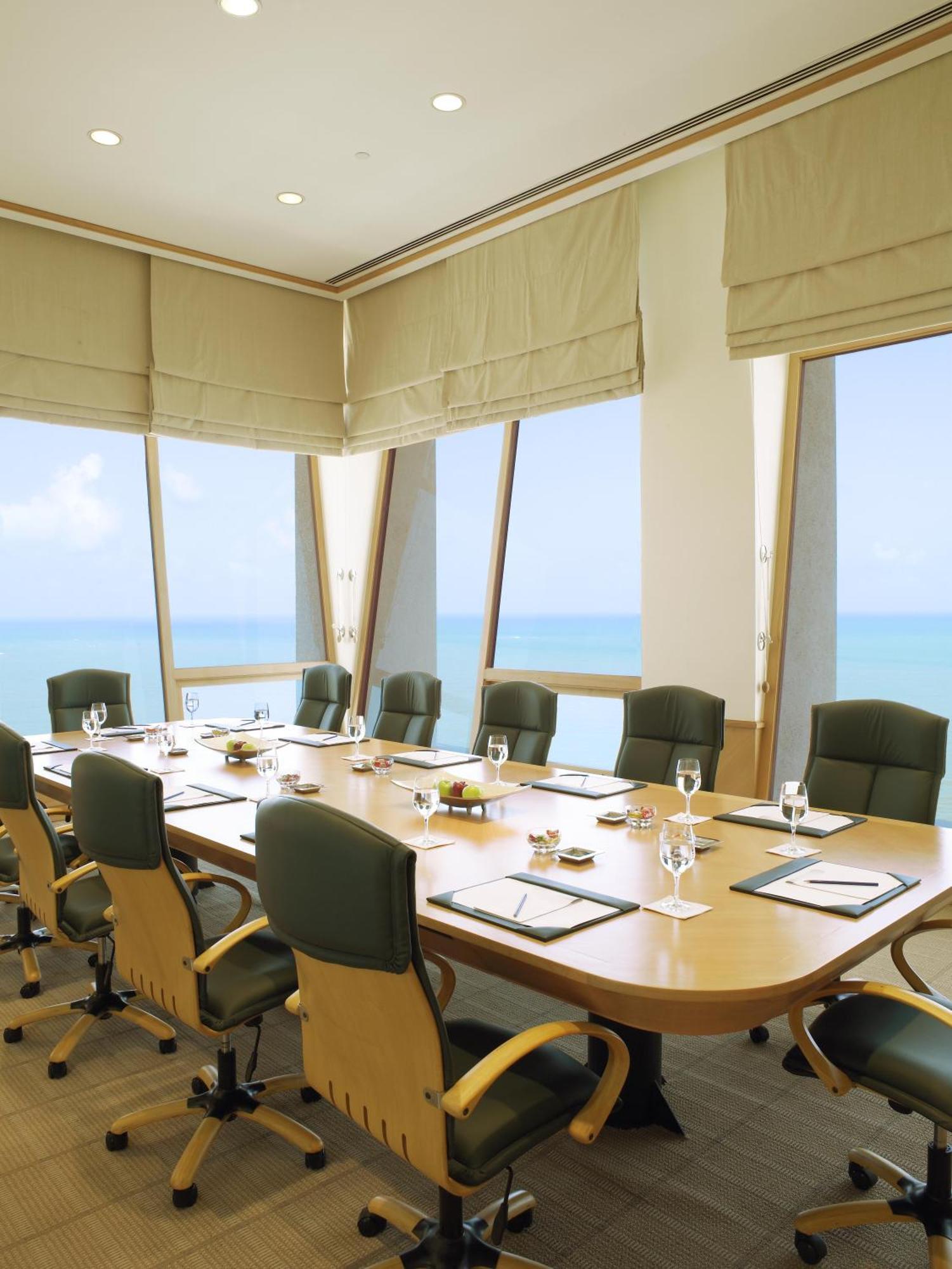 Trident Nariman Point 5*