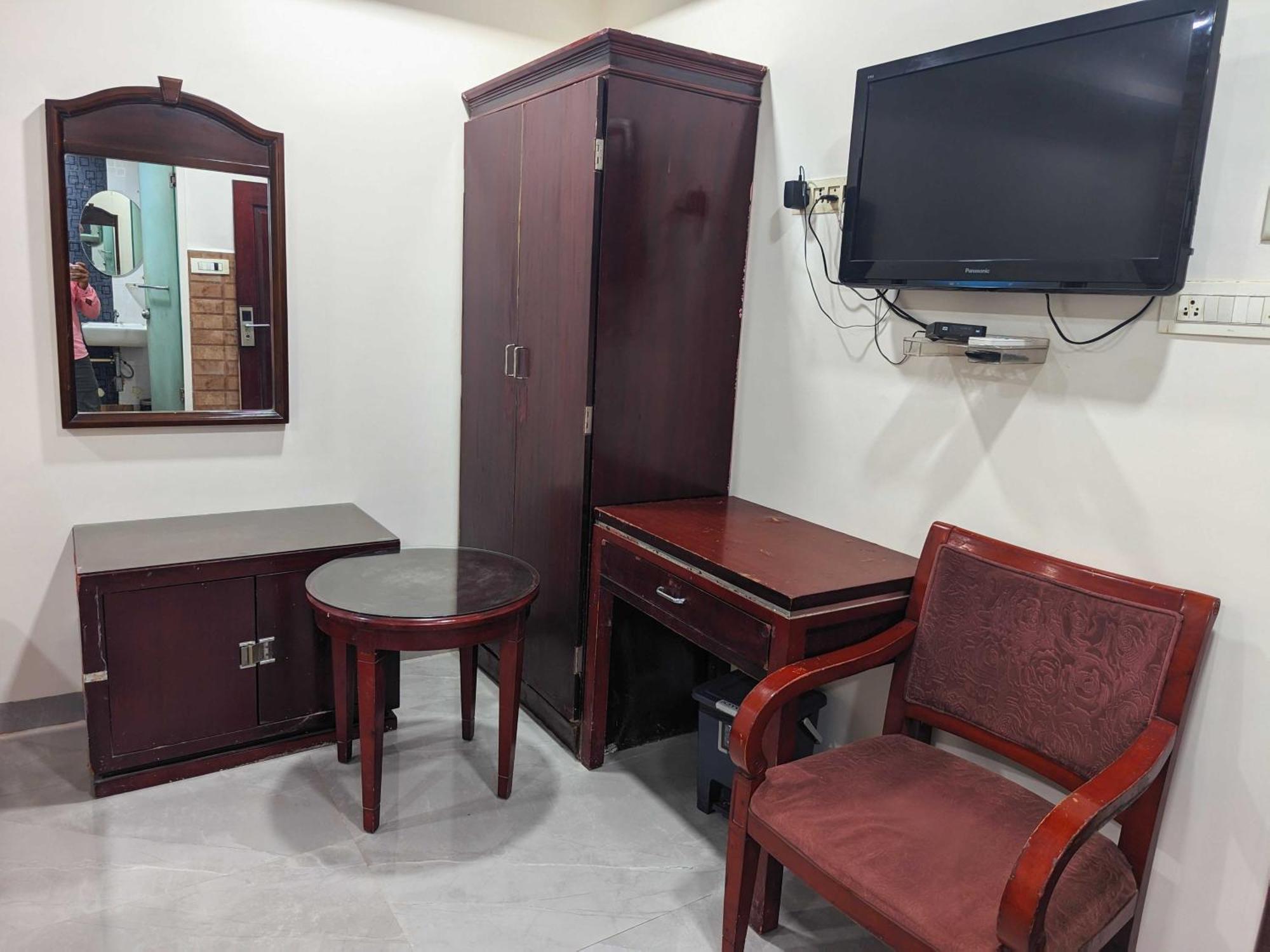 O Gold Coast Hotel Mumbai