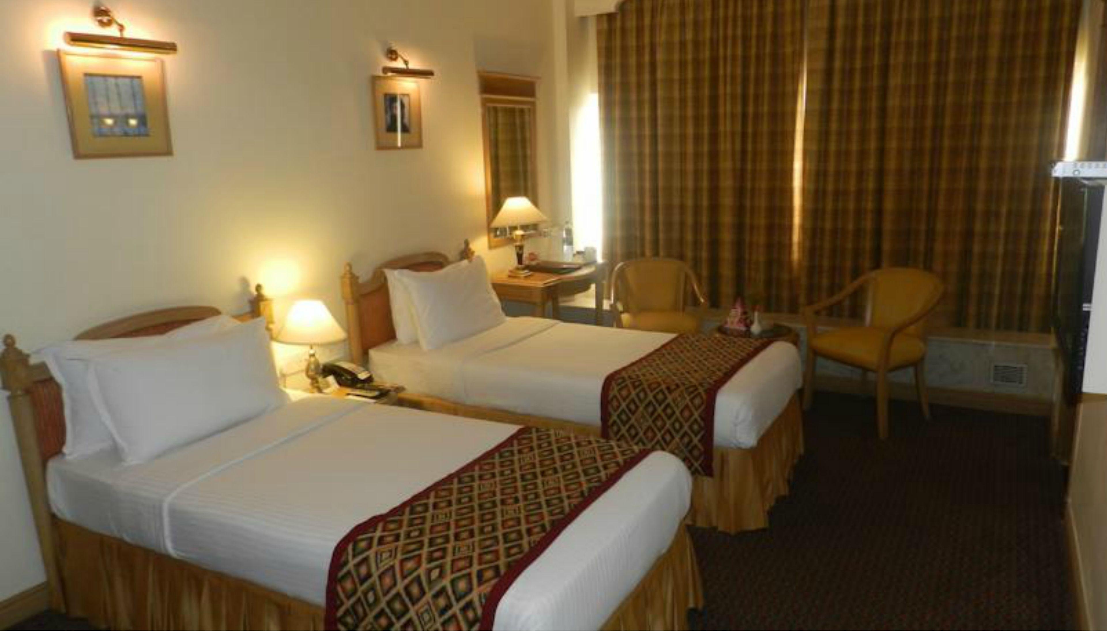 Fariyas , Colaba Hotel 4*