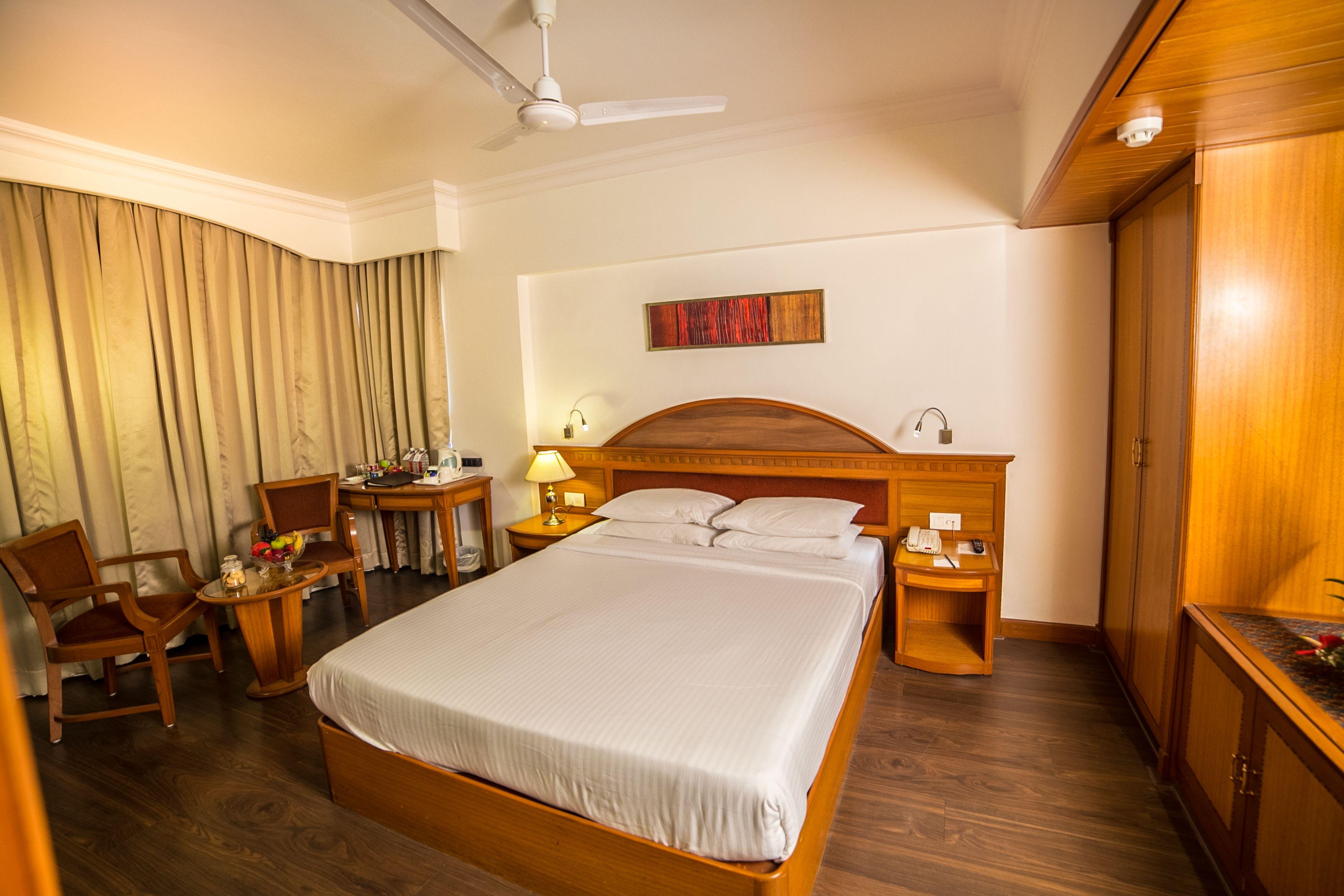 Hotel Fariyas , Colaba 4*