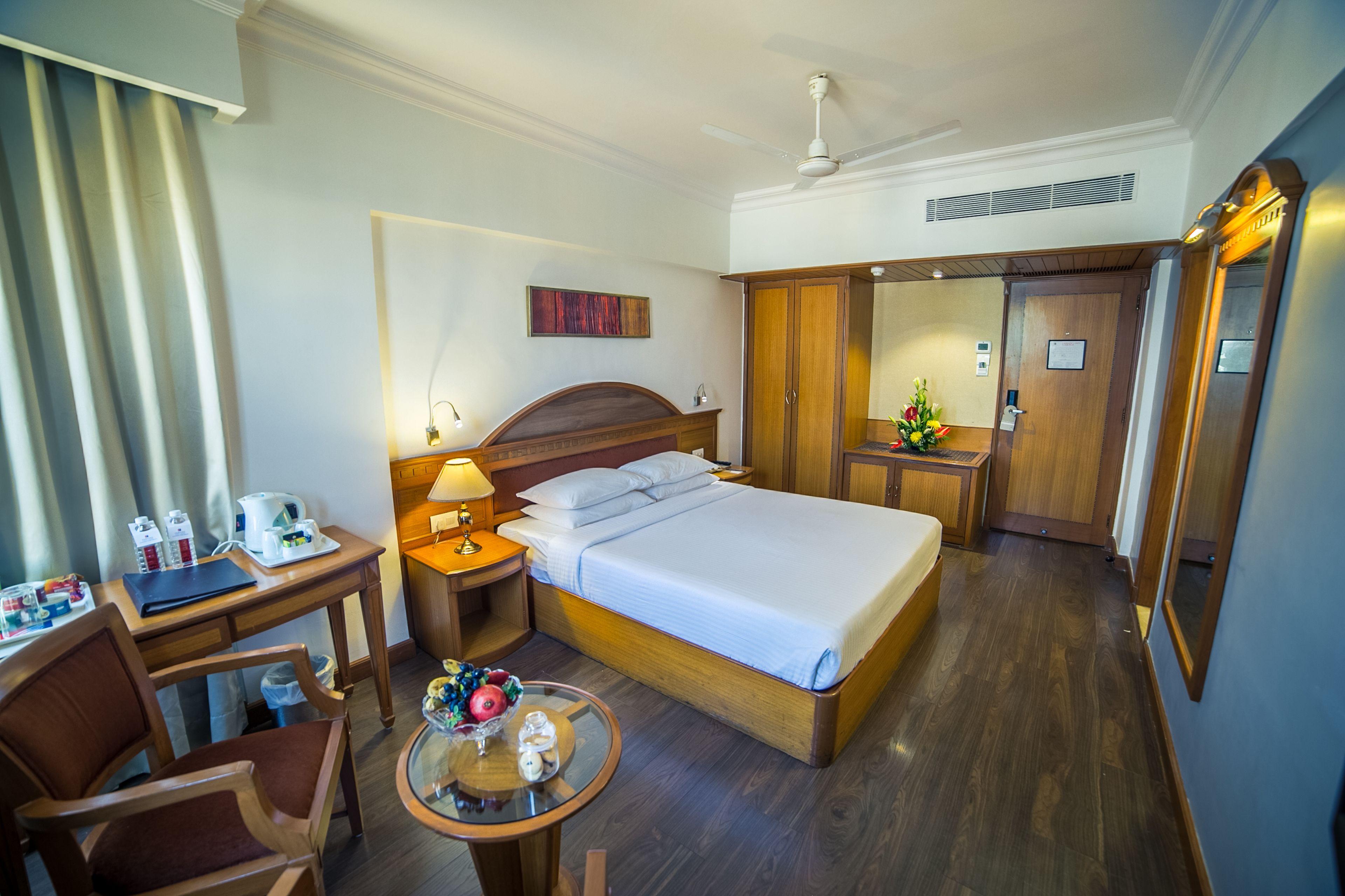 Fariyas , Colaba 4*