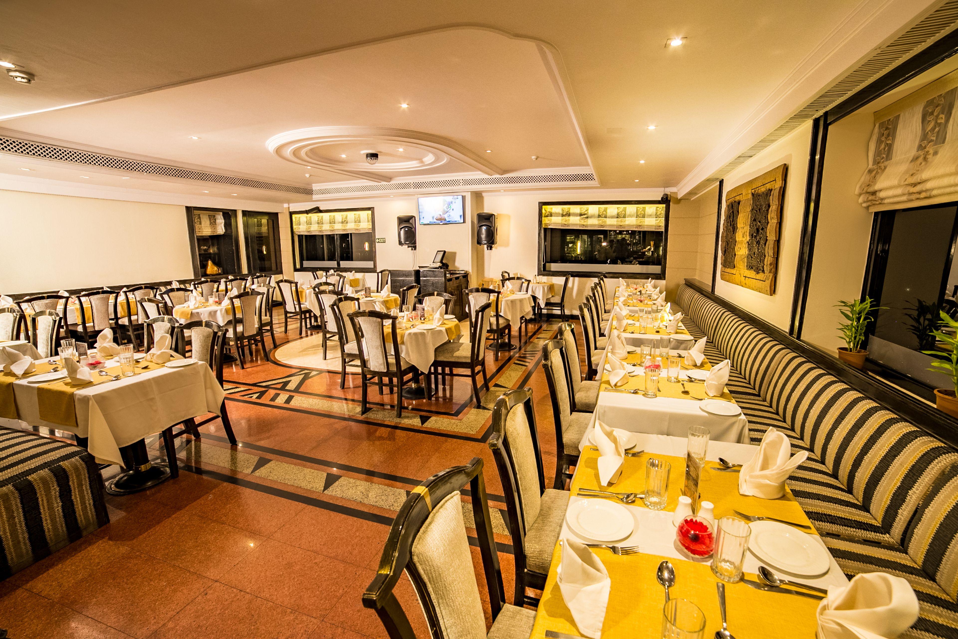 Fariyas , Colaba Hotel