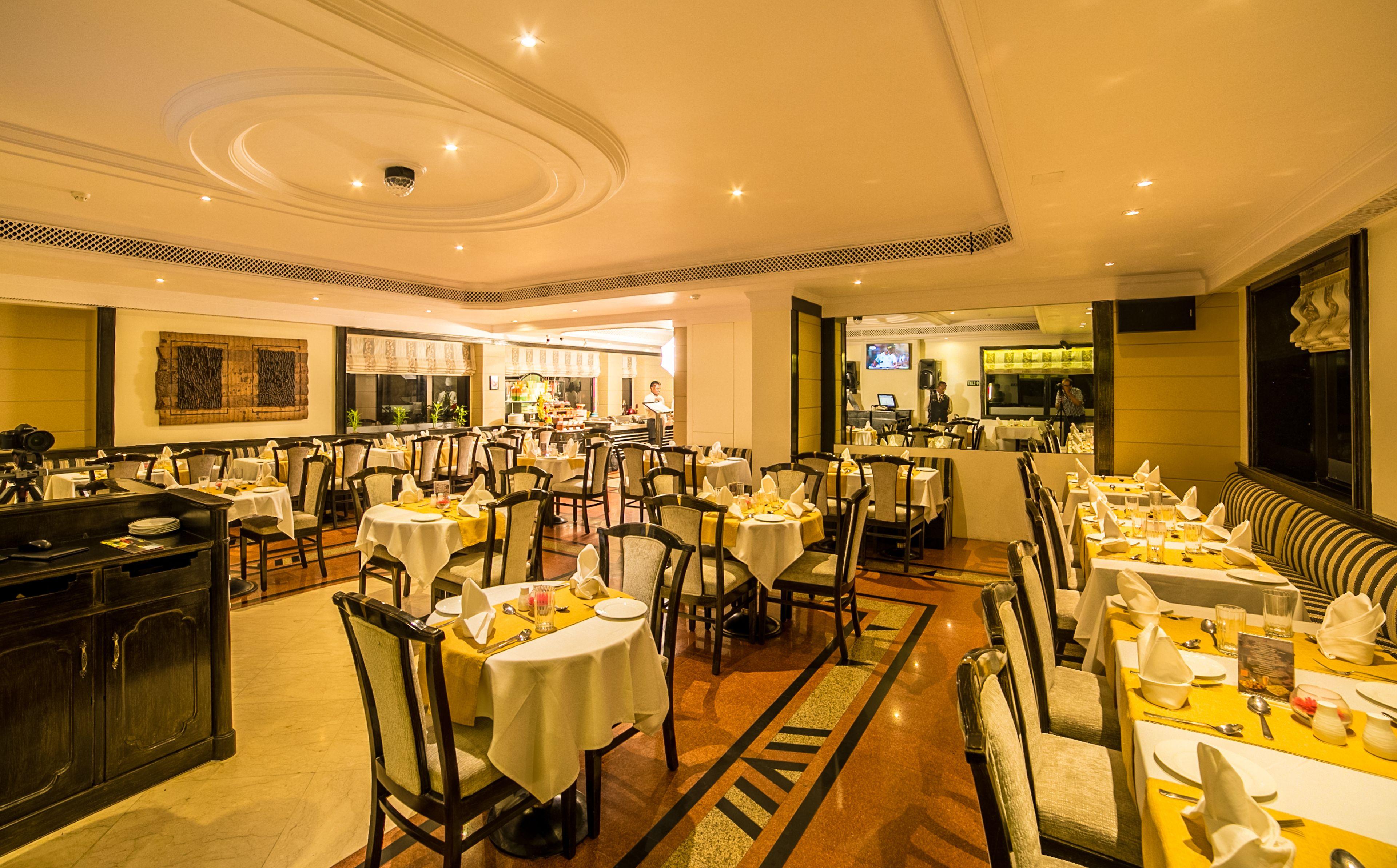 Hotel Fariyas , Colaba 4*