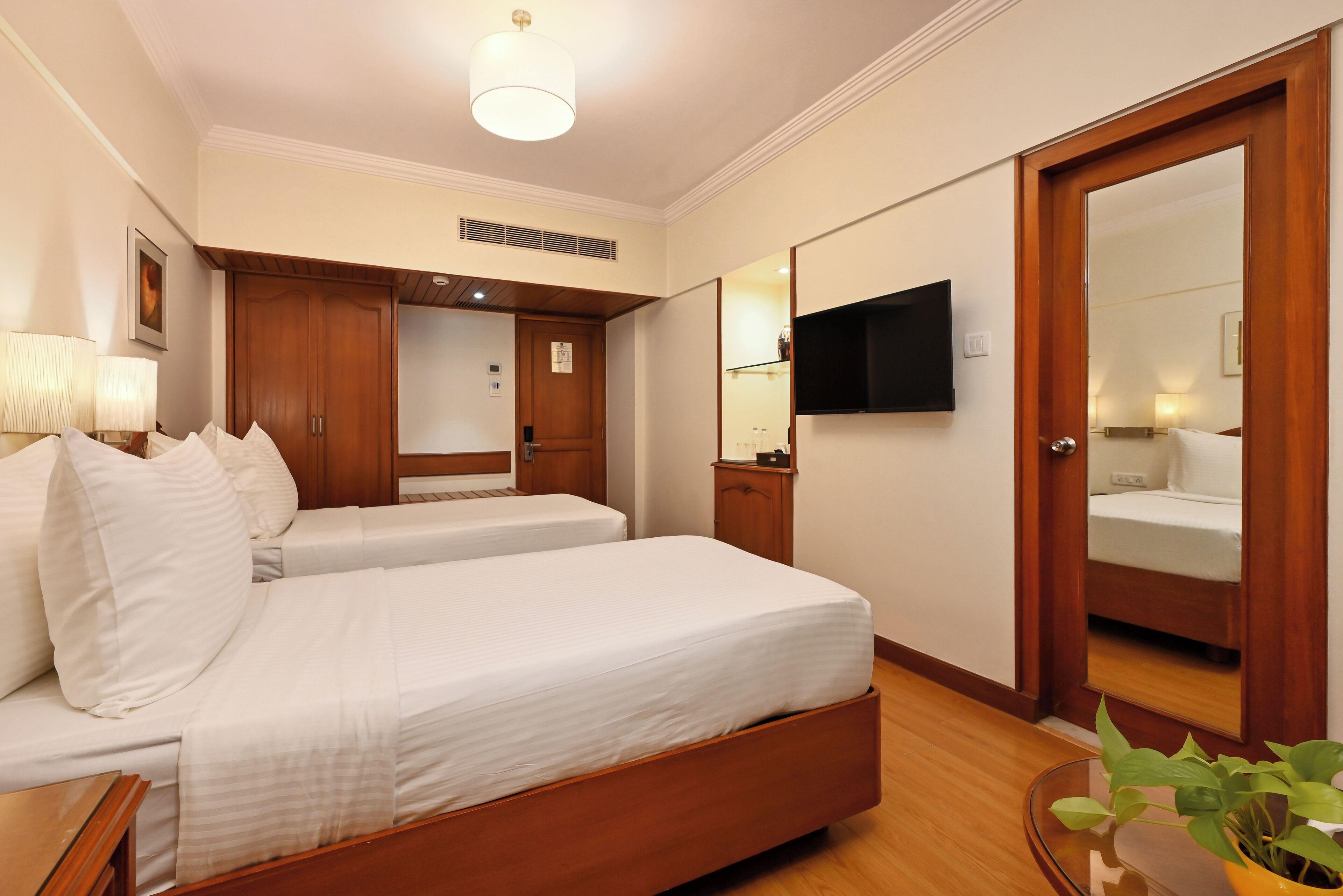 Fariyas , Colaba Hotel