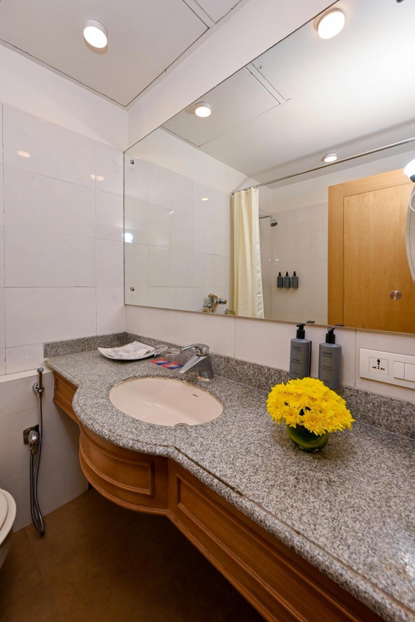 Fariyas , Colaba Hotel 4*