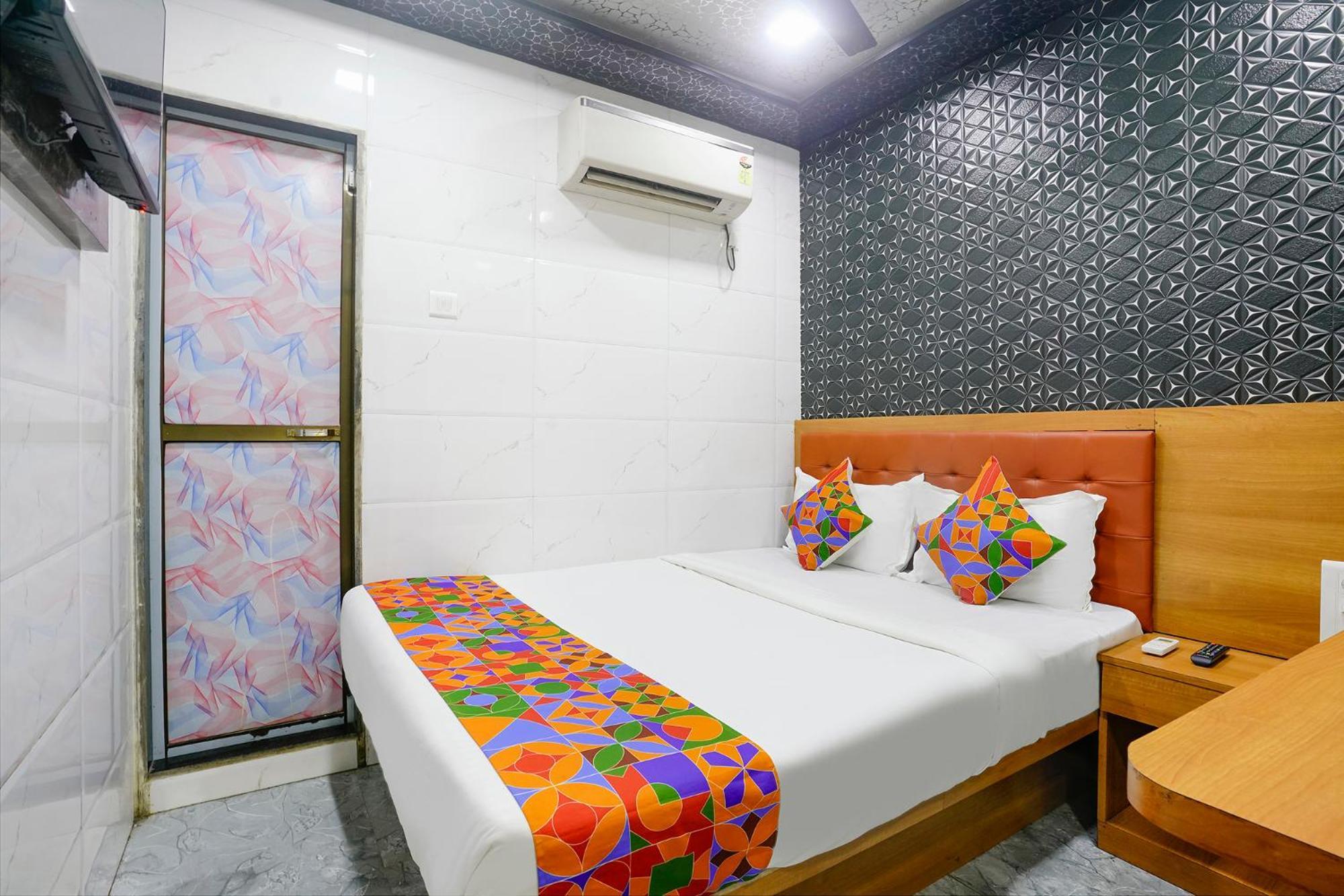 Via Chembur Residency Hotel 4*