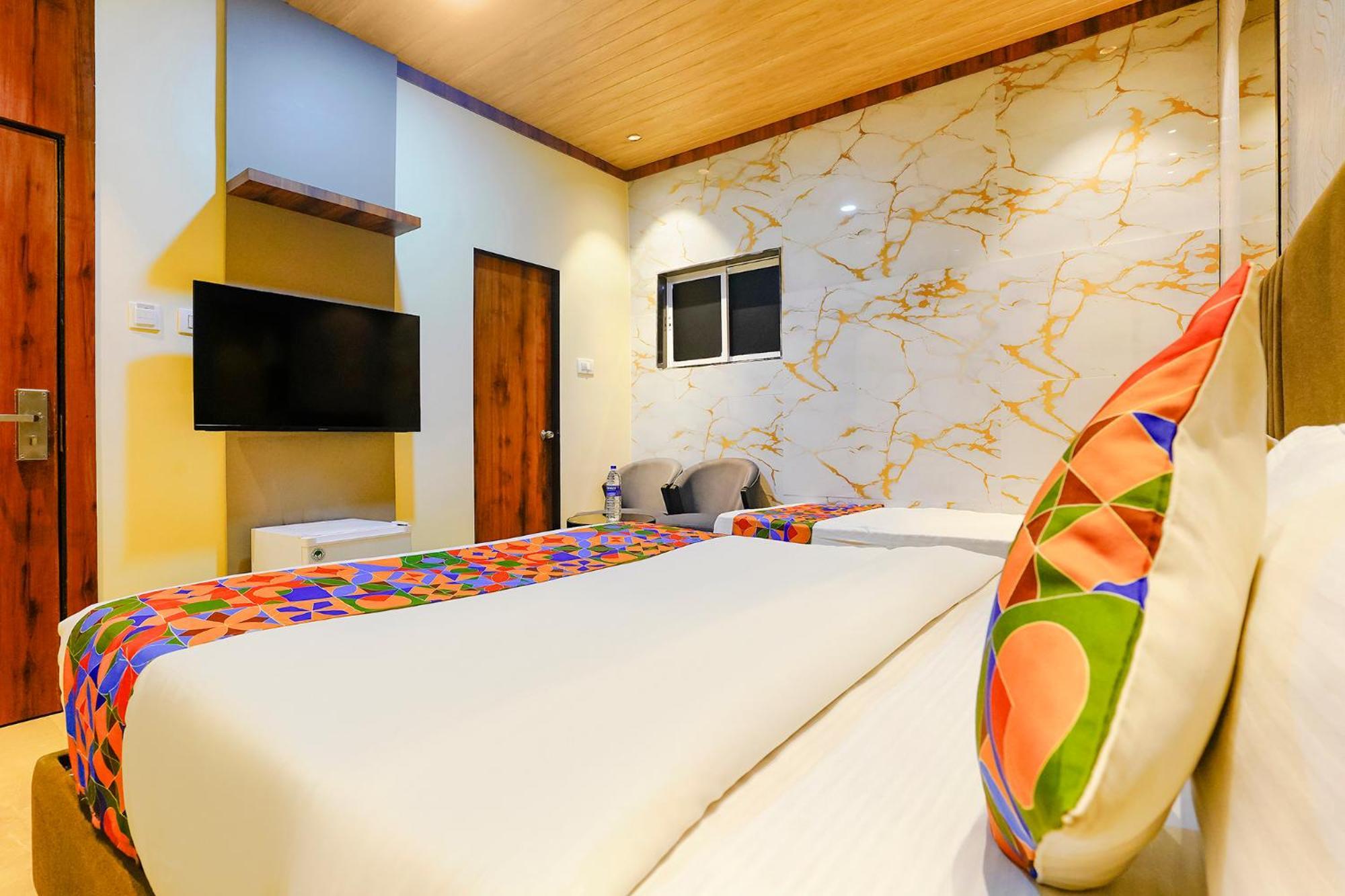Hotel Fabhotel Nexus - Nr Nesco 3*