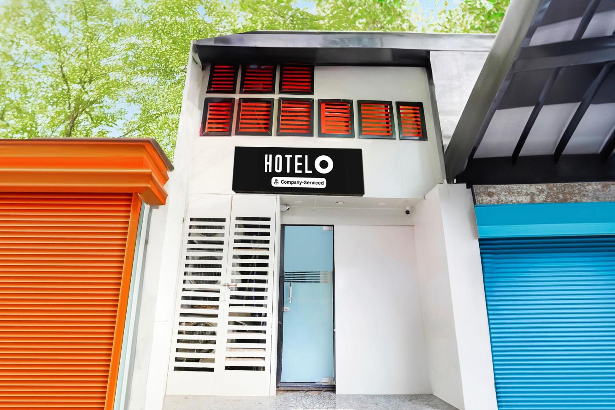 Super O Santacruz Railway Junction Formerly Kharsubway 3*