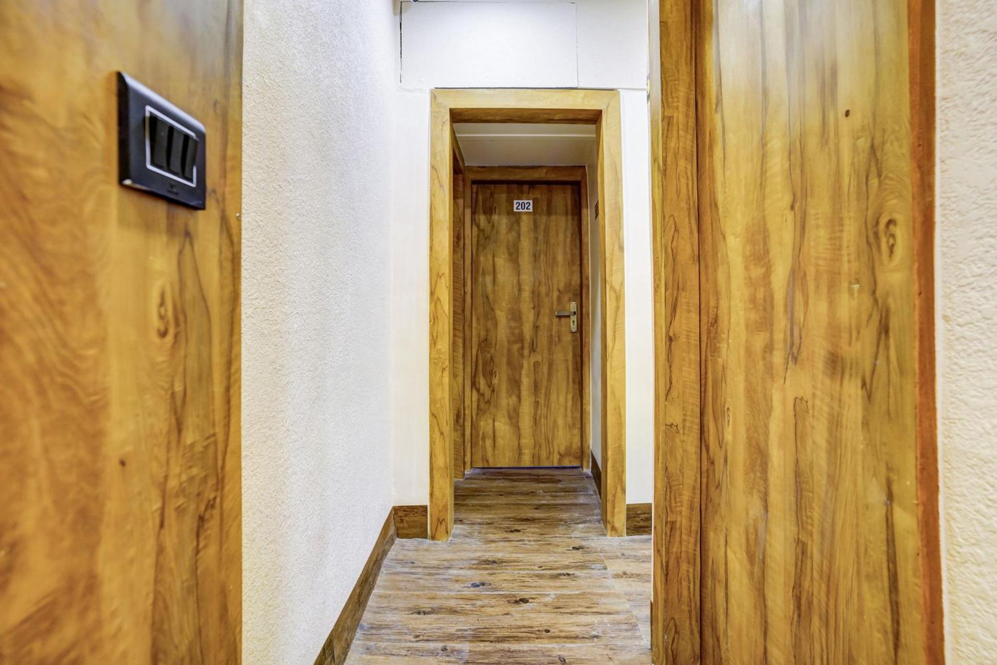 Super O Santacruz Railway Junction Formerly Kharsubway Hotel Mumbai