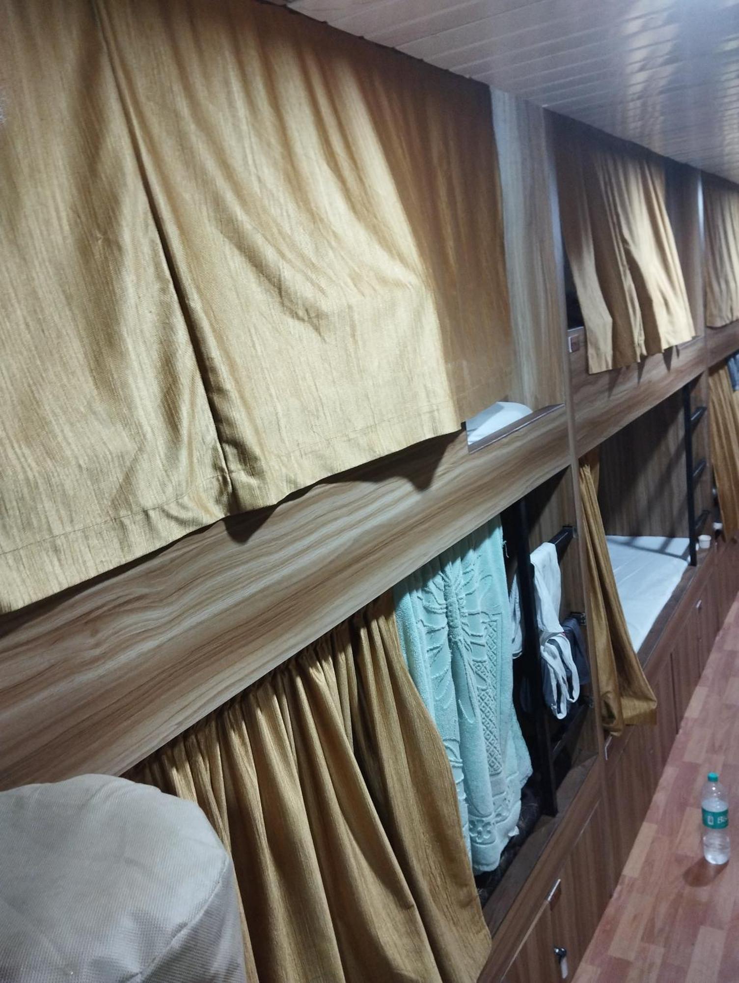 Sun Shine Ac Guest house Mumbai