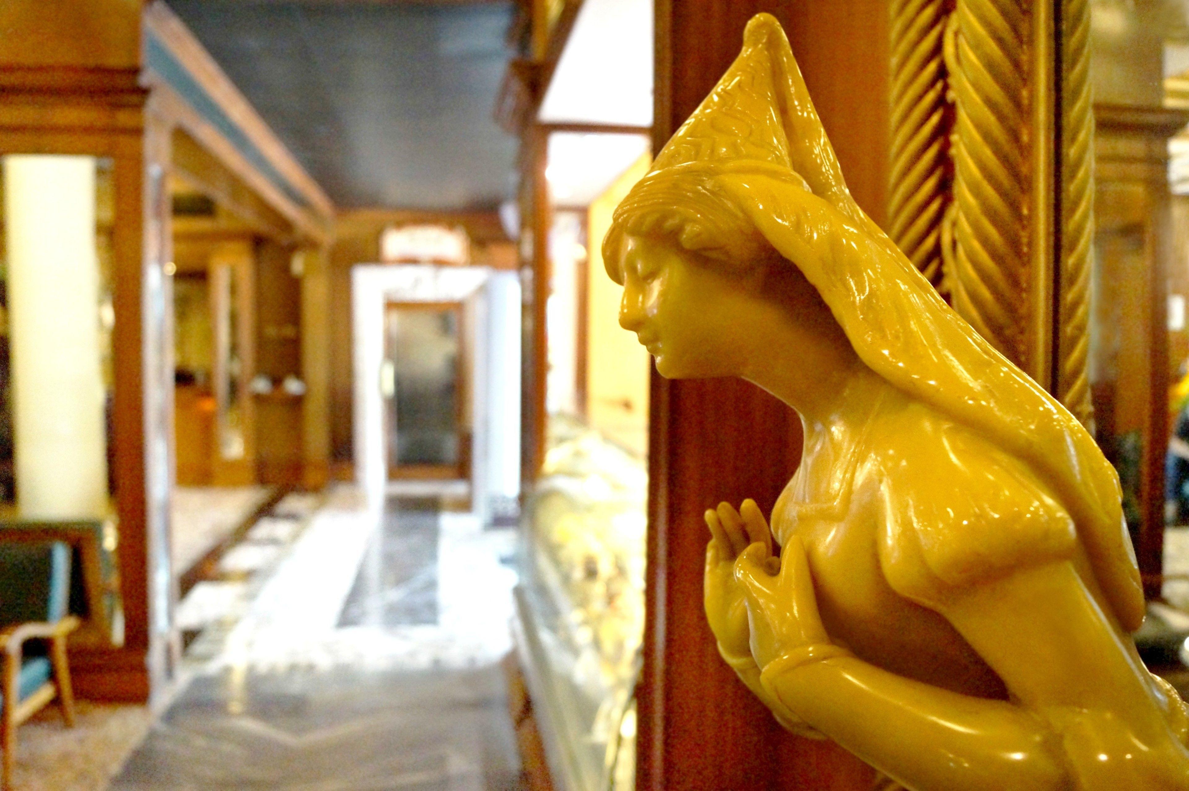 Hotel The Ambassador, Marine Drive, 4*