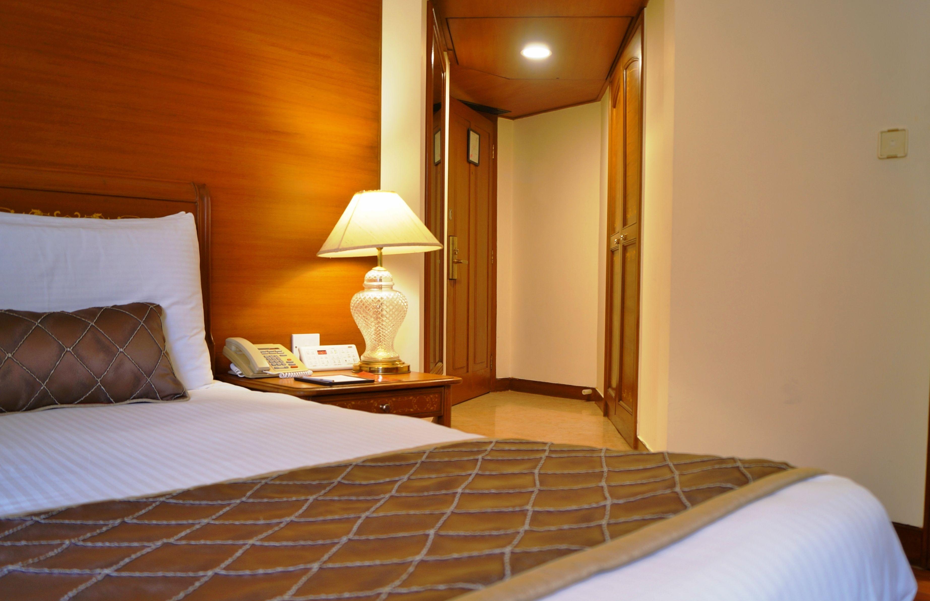 The Ambassador, Marine Drive,