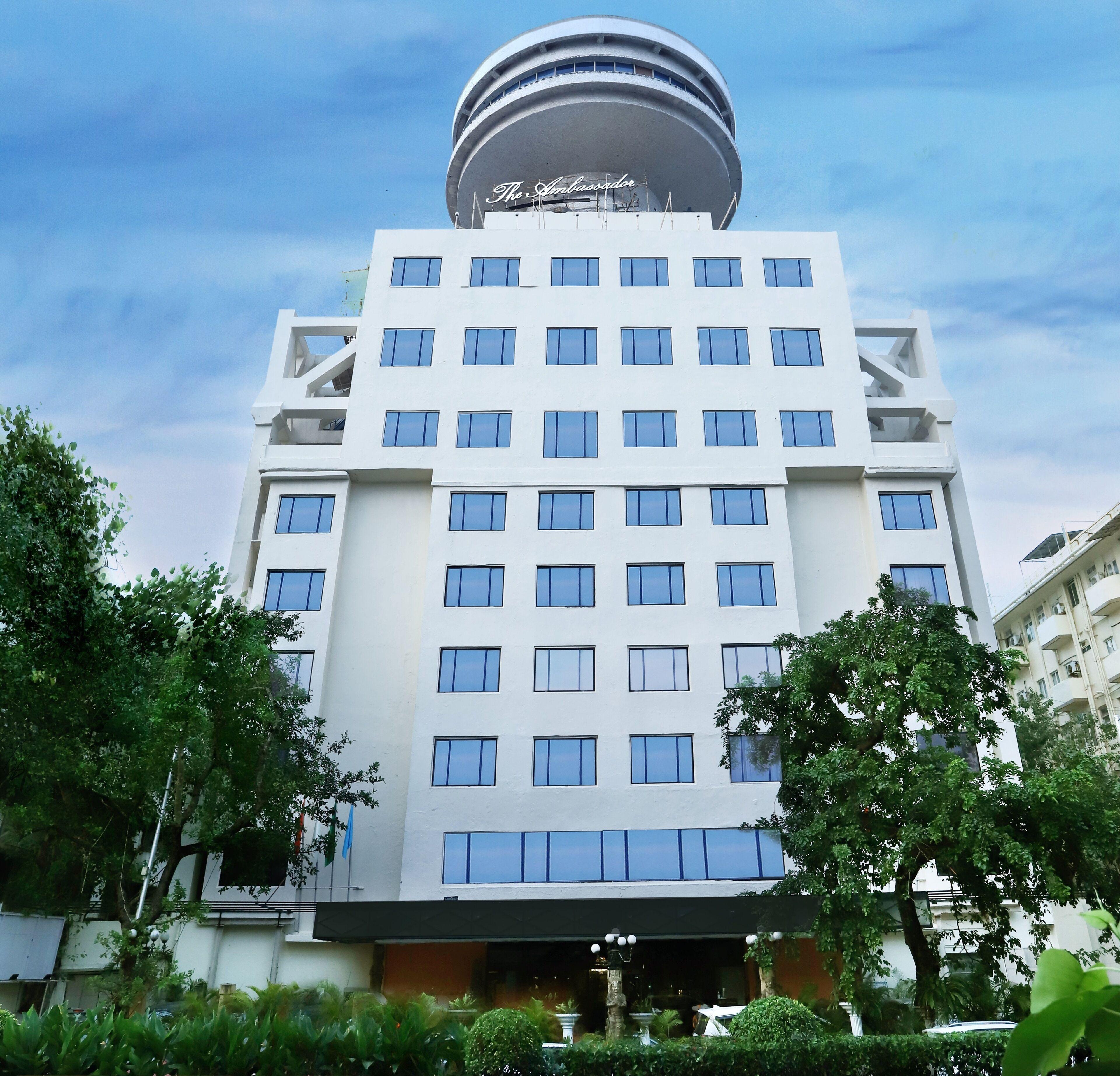 The Ambassador, Marine Drive, Hotel 4*