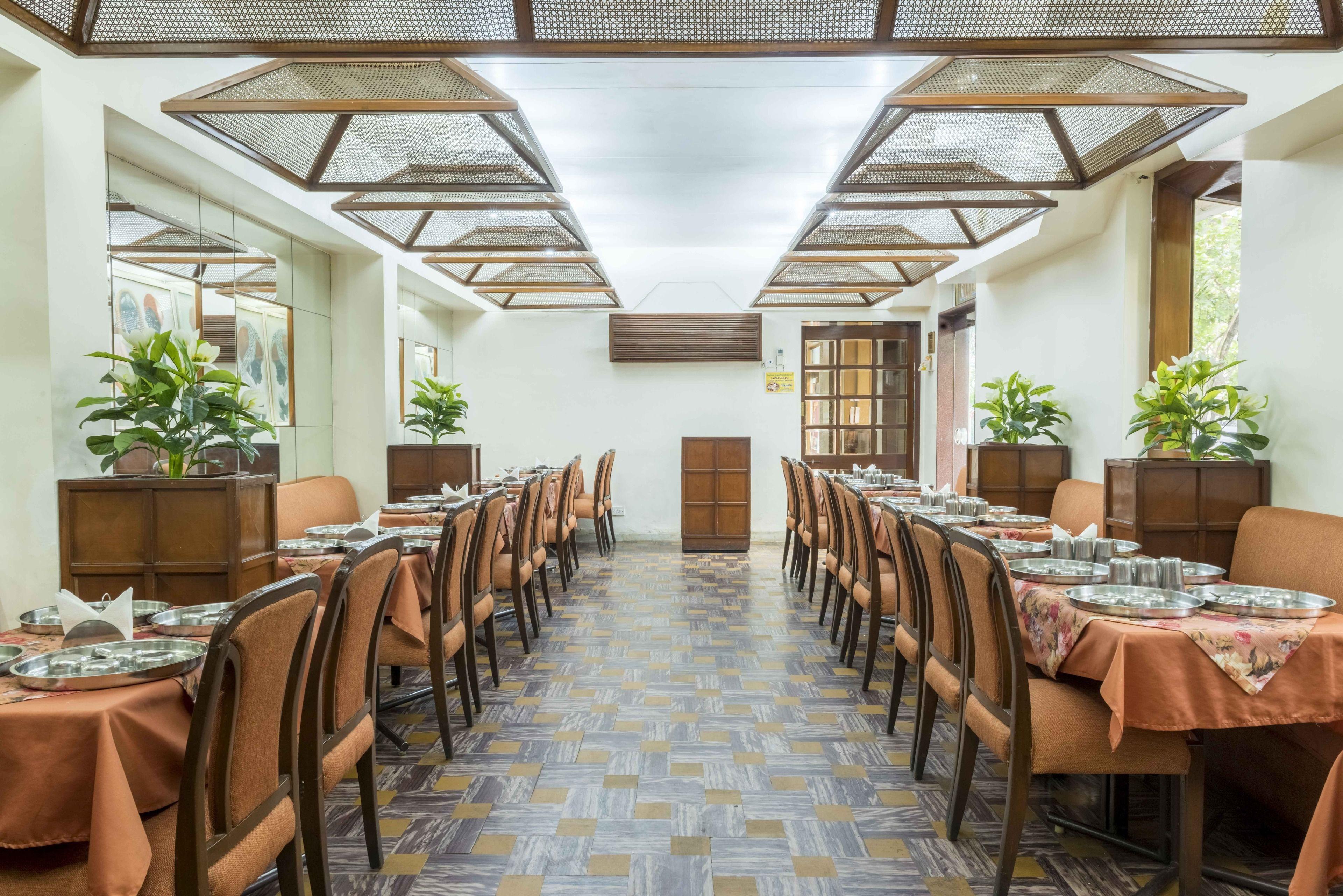 Hotel Parle International 3*