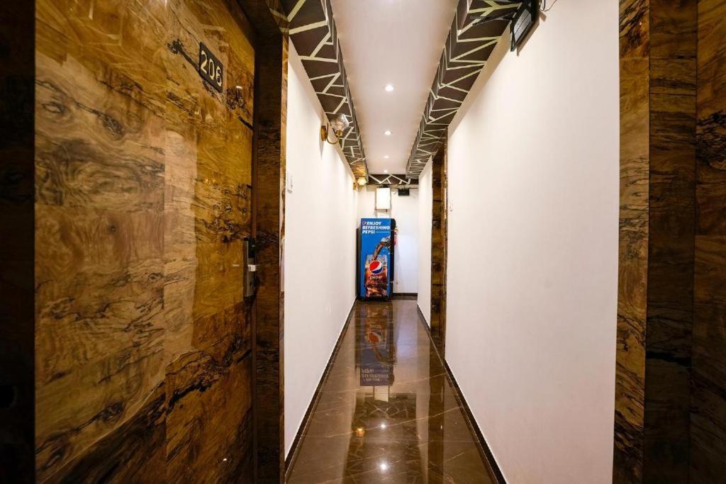 Atithi Regency Near Airport Terminal 2 3*