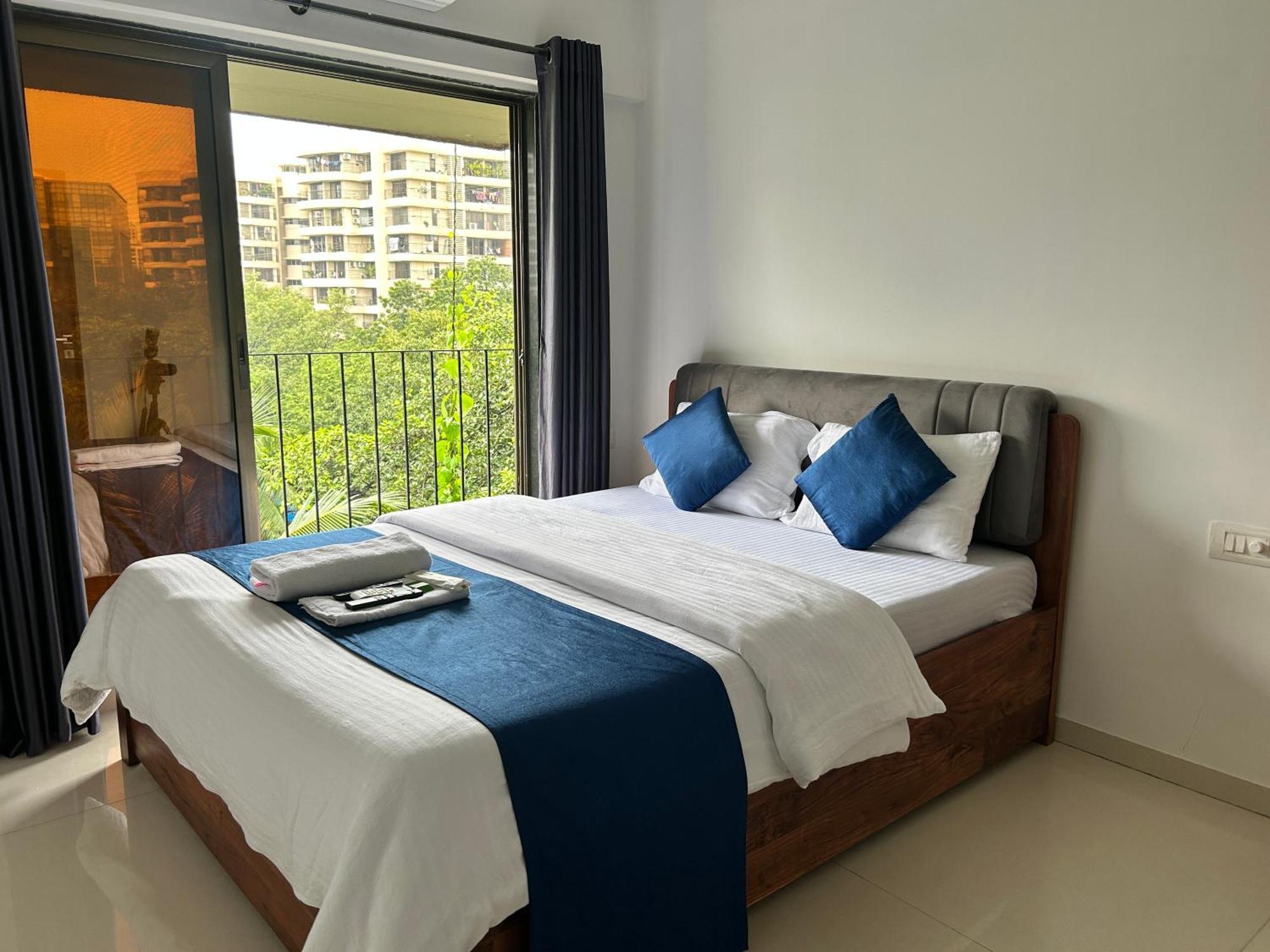 Zenith Service - Entire 2bhk Near Airport And Iit Powai *