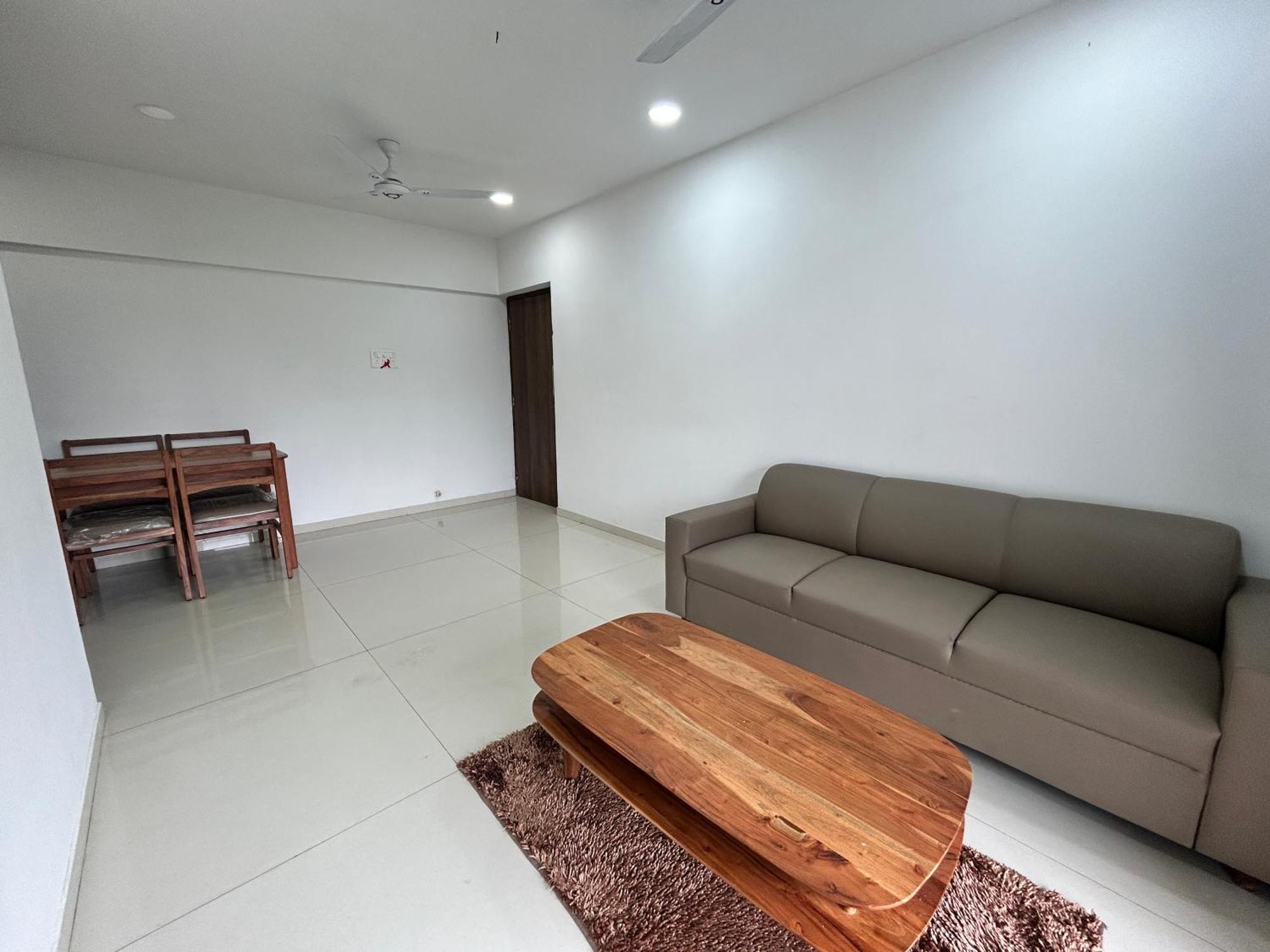 Zenith Service - Entire 2bhk Near Airport And Iit Powai Mumbai