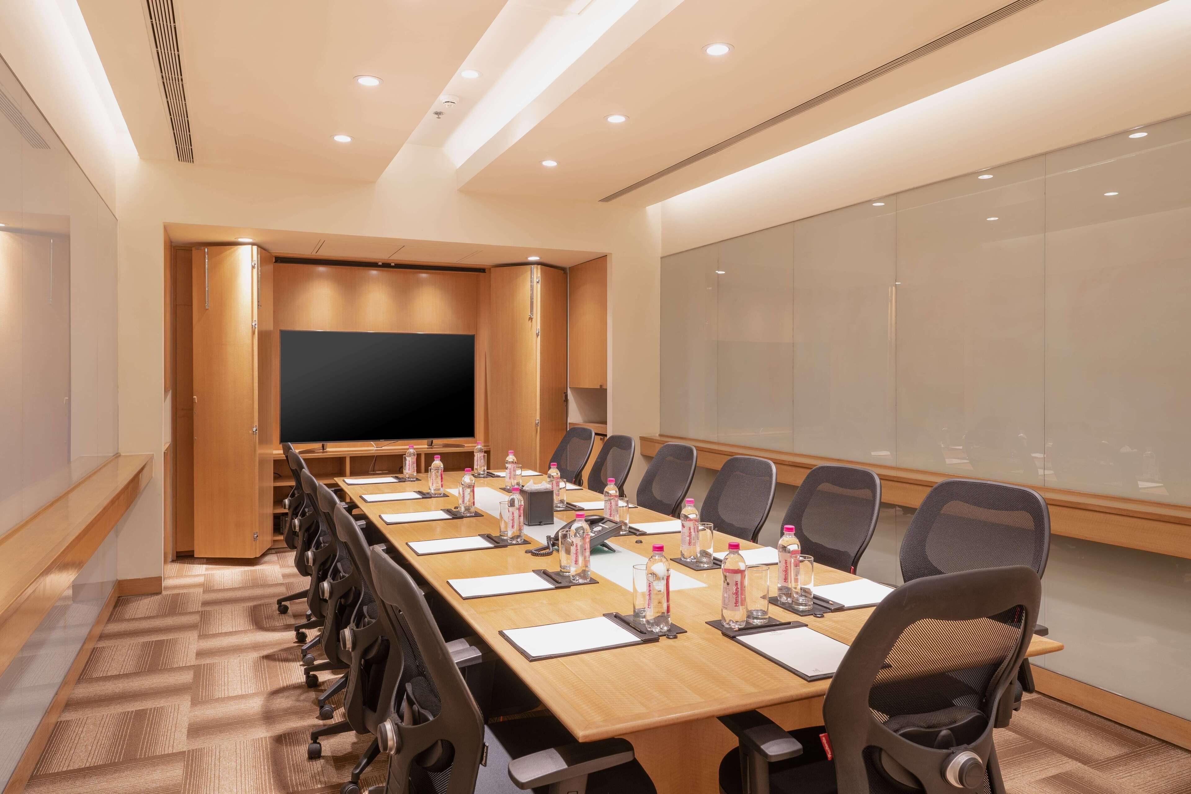 Taj Wellington Mews, 5* Mumbai