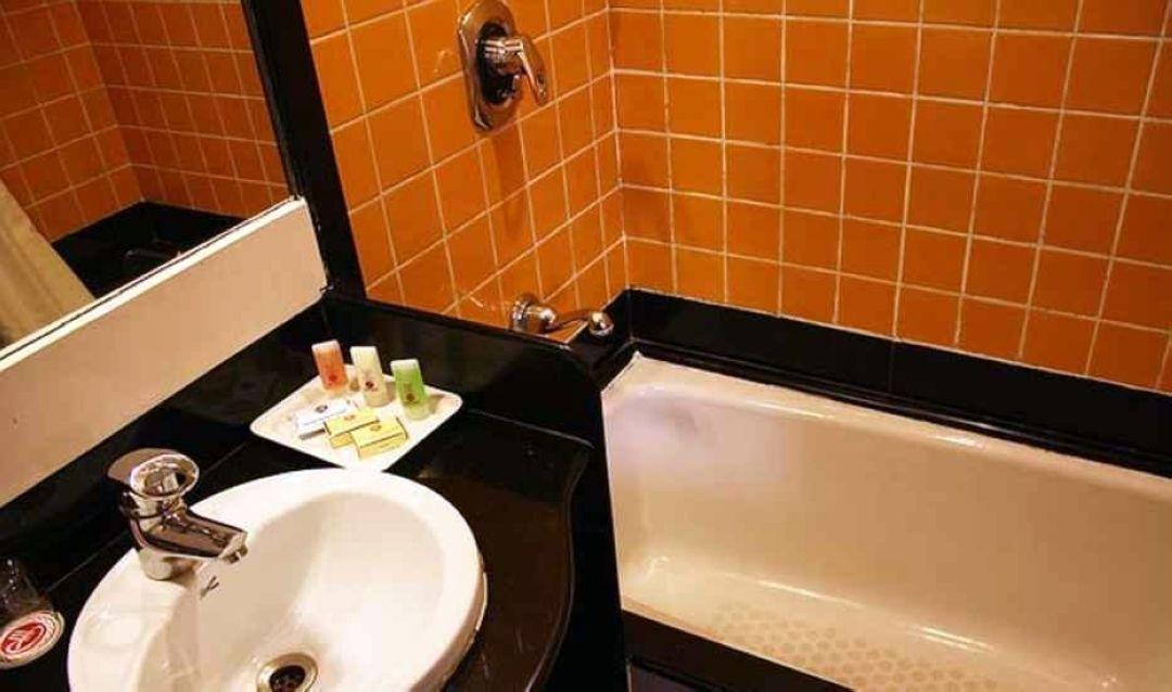 Ramee Guestline Khar Hotel