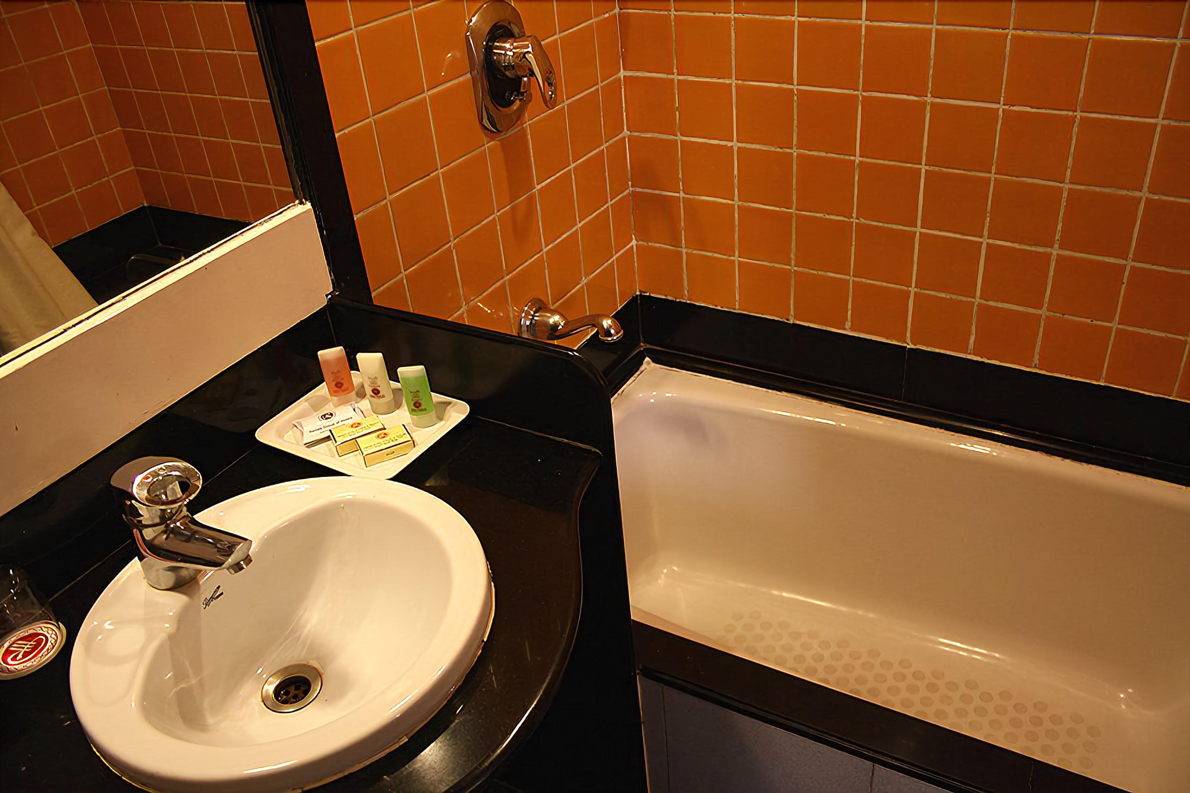 Ramee Guestline Khar Hotel