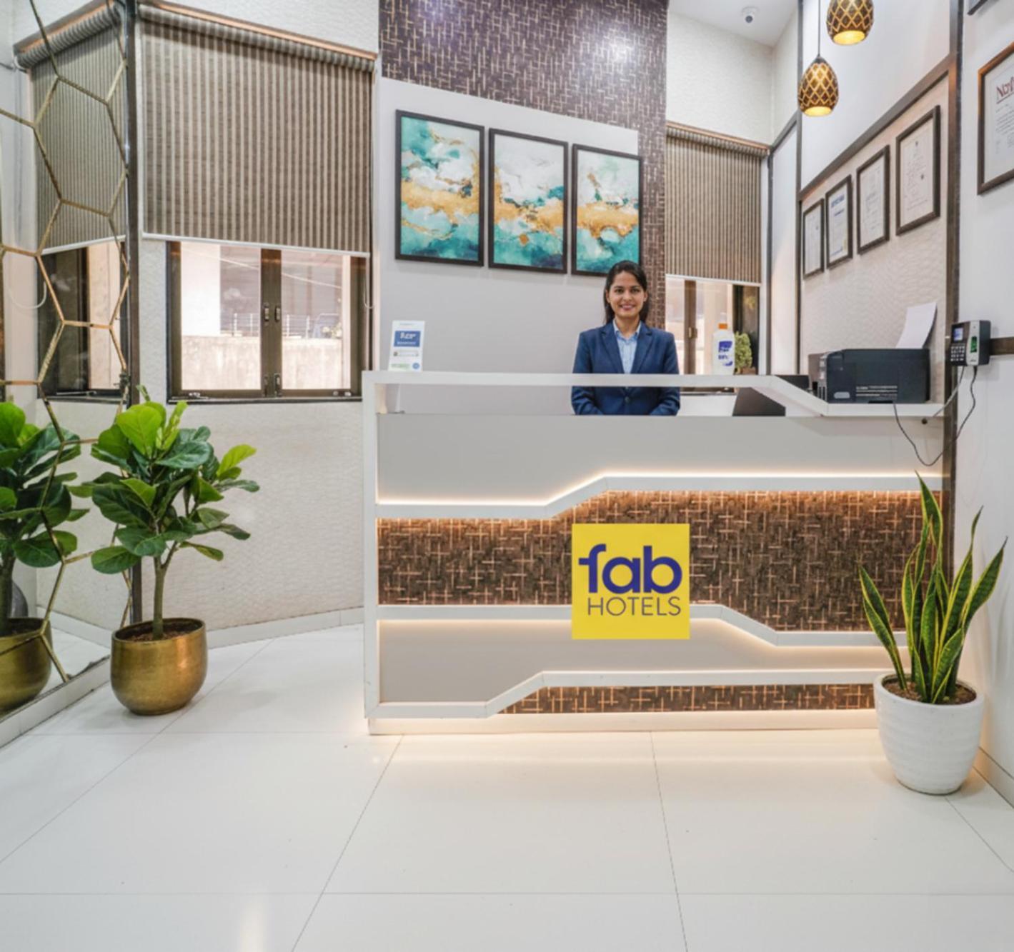Hotel Fabhotel Elvis - Nr International Airport 3*