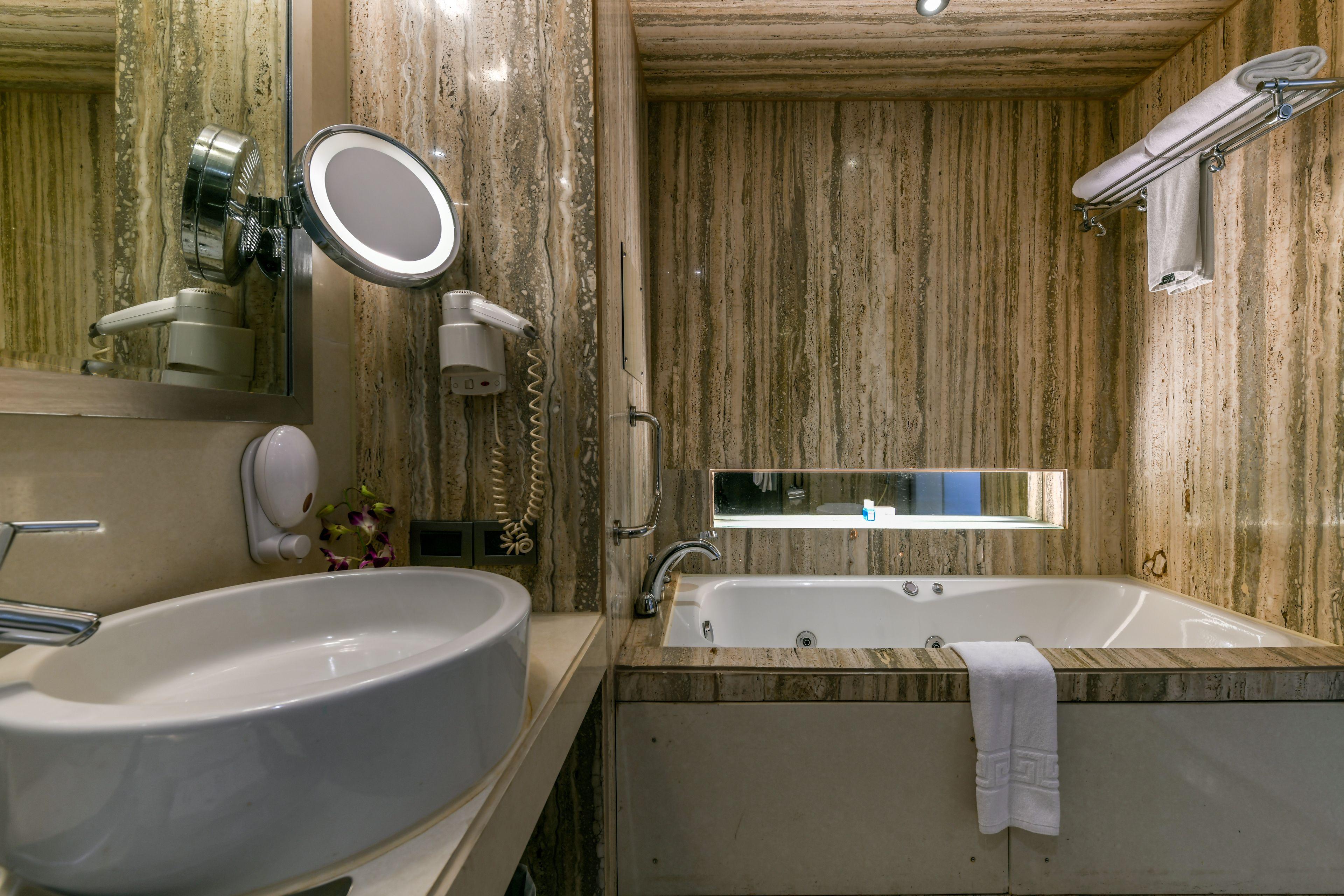 The Regale By Tunga Hotel