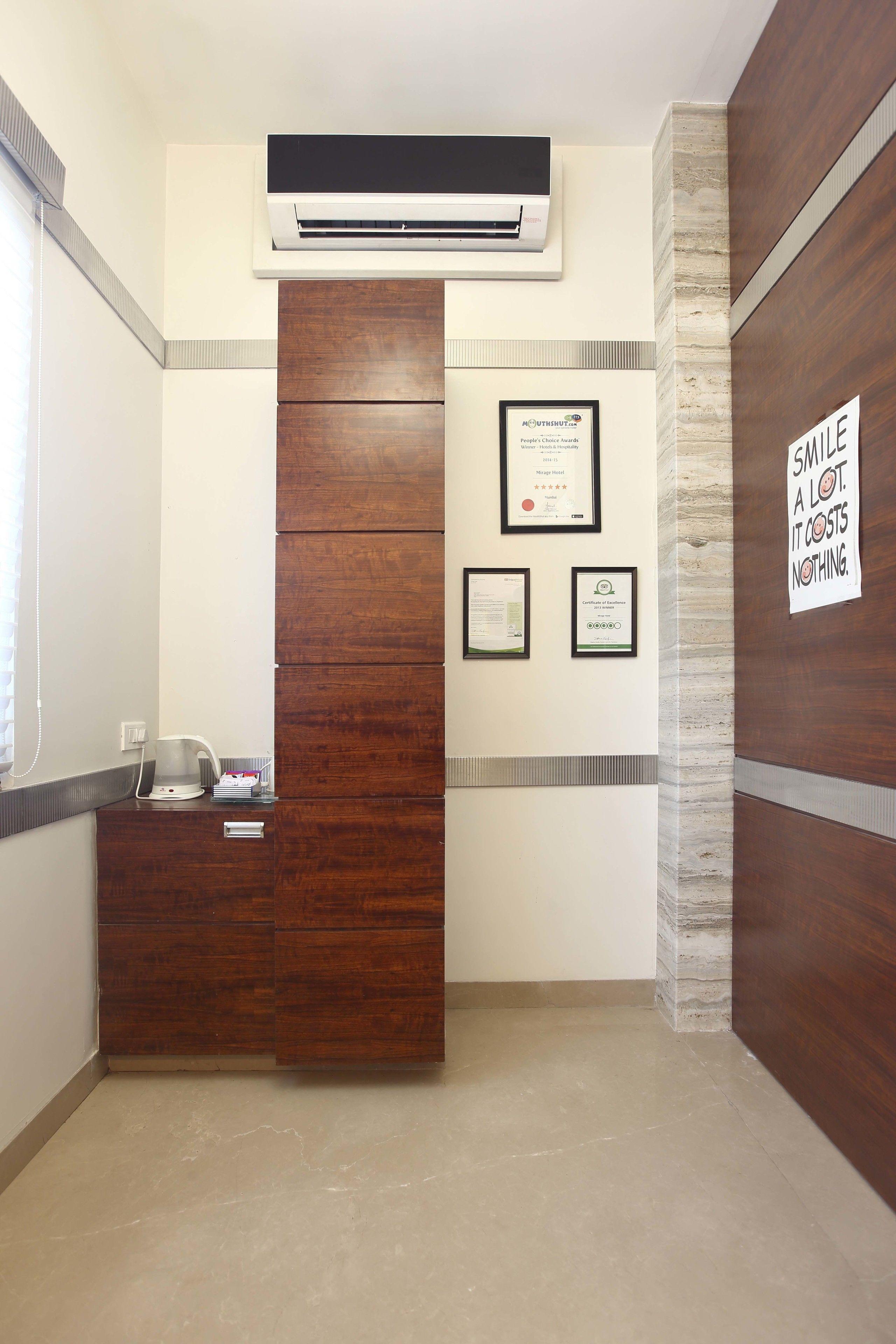 Mirage Hotel, International Airport Hotel 4*