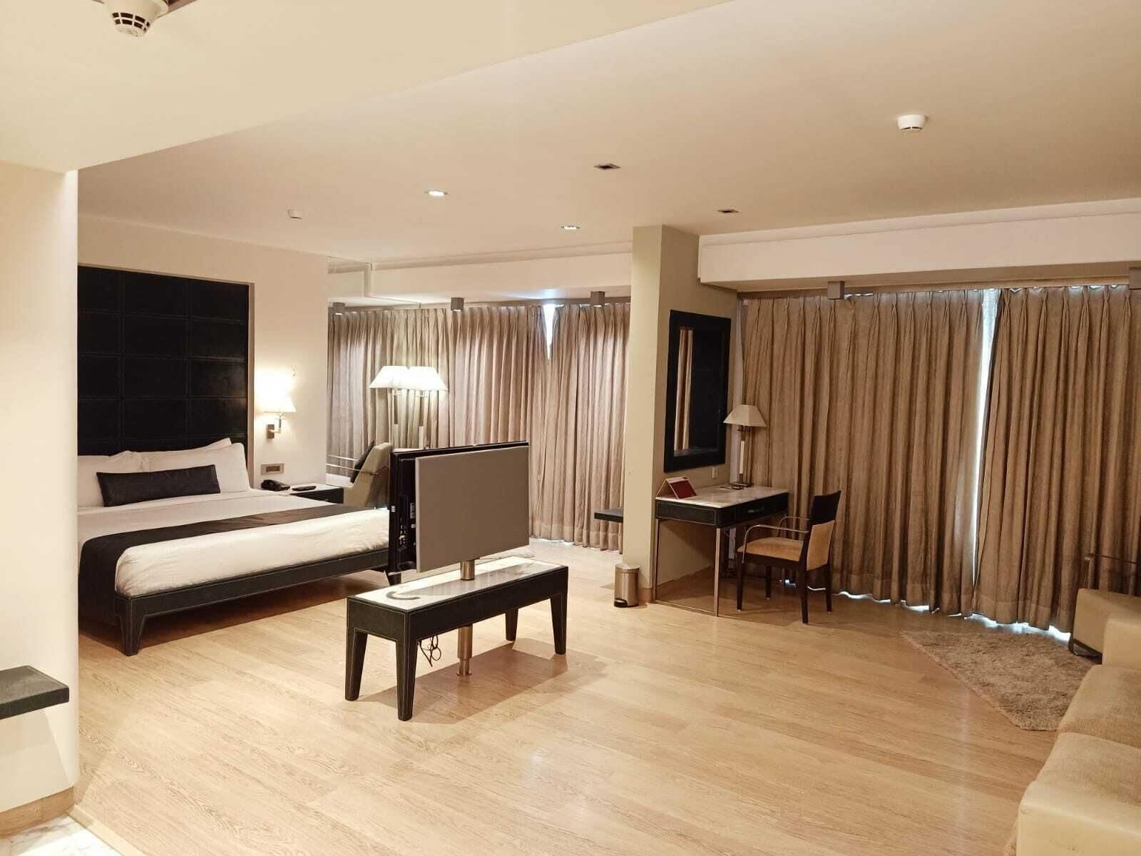 Mirage Hotel, International Airport Hotel 4*