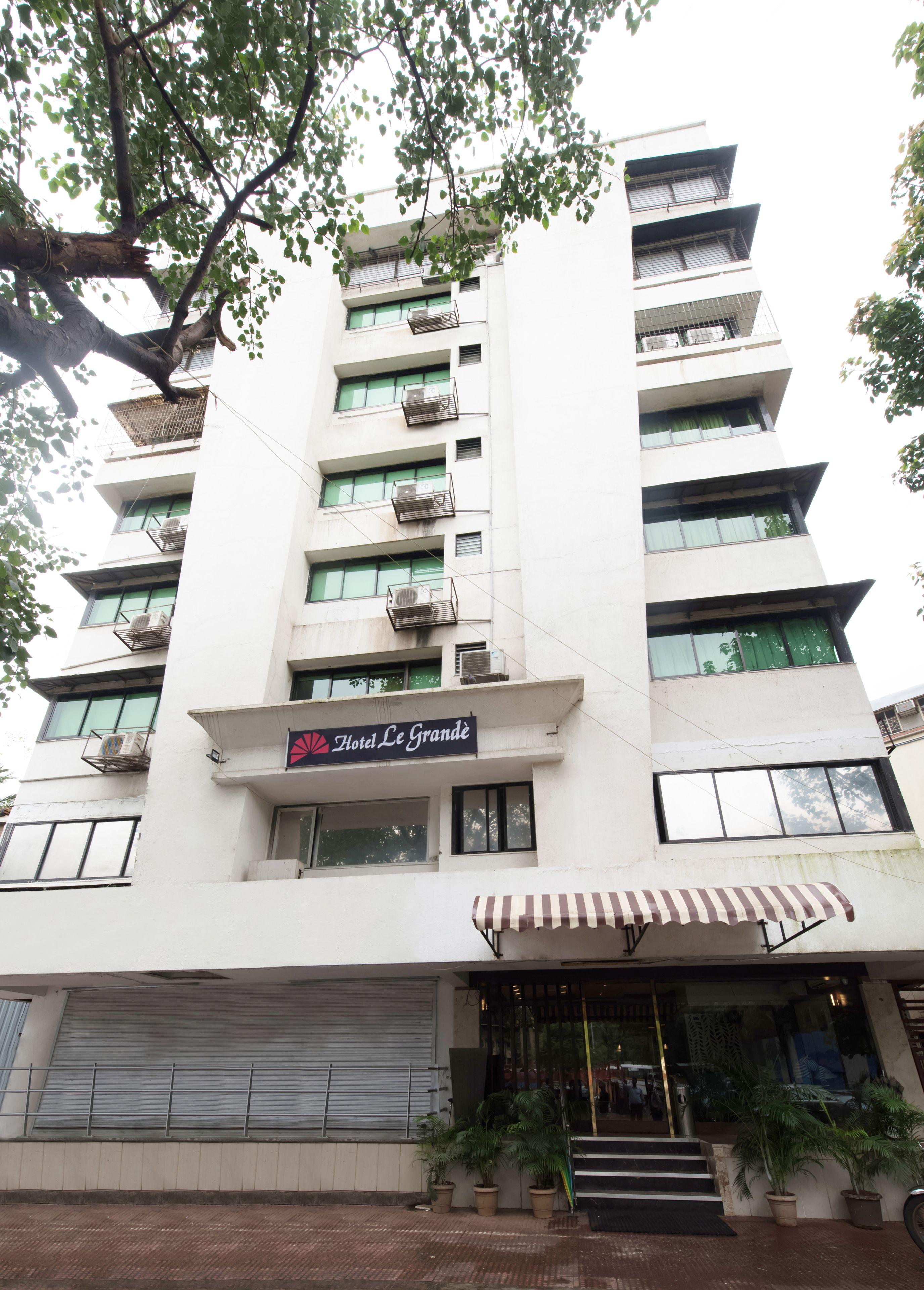 Hotel Le Grande - International Airport Mumbai