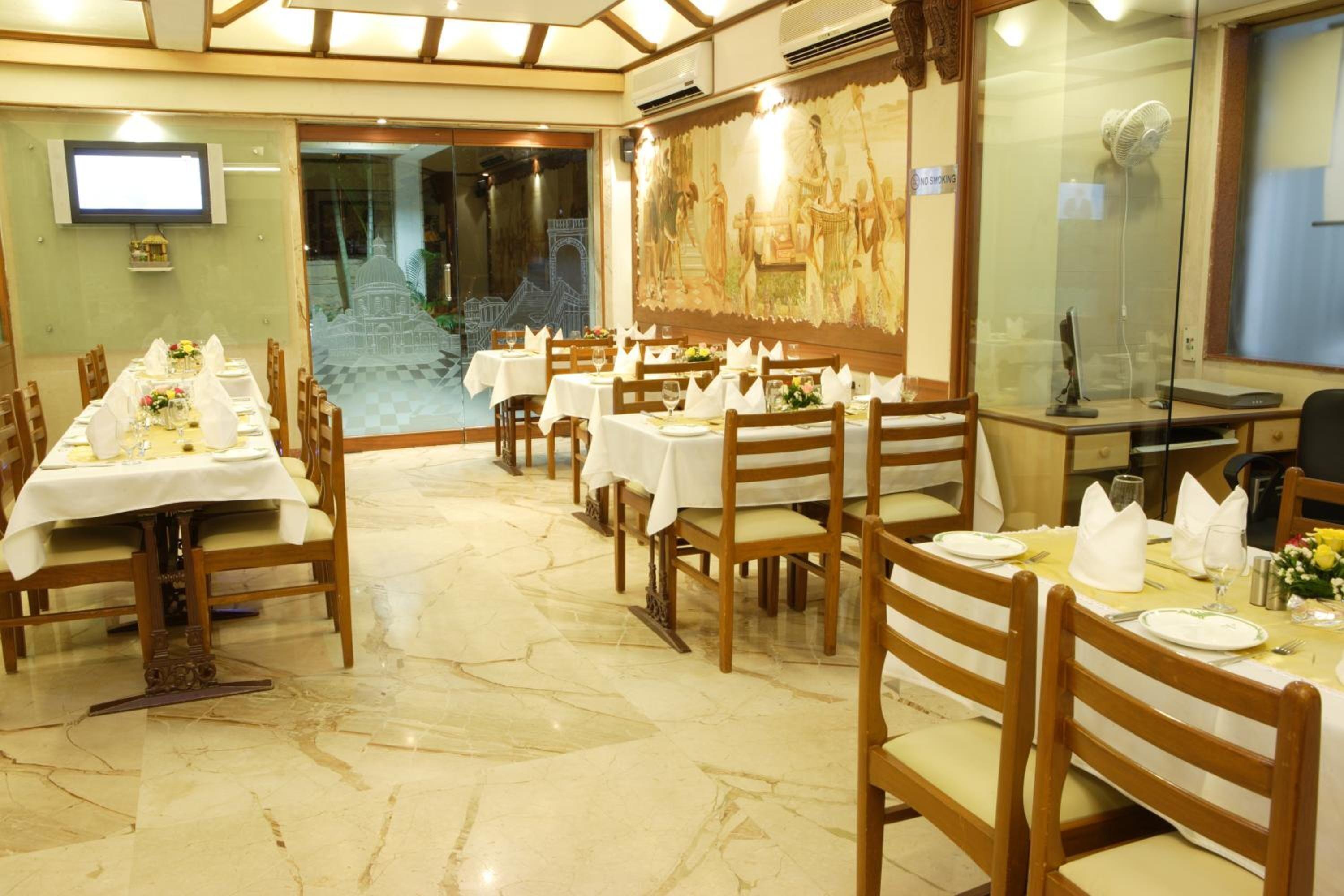 Regal Enclave 3* Mumbai