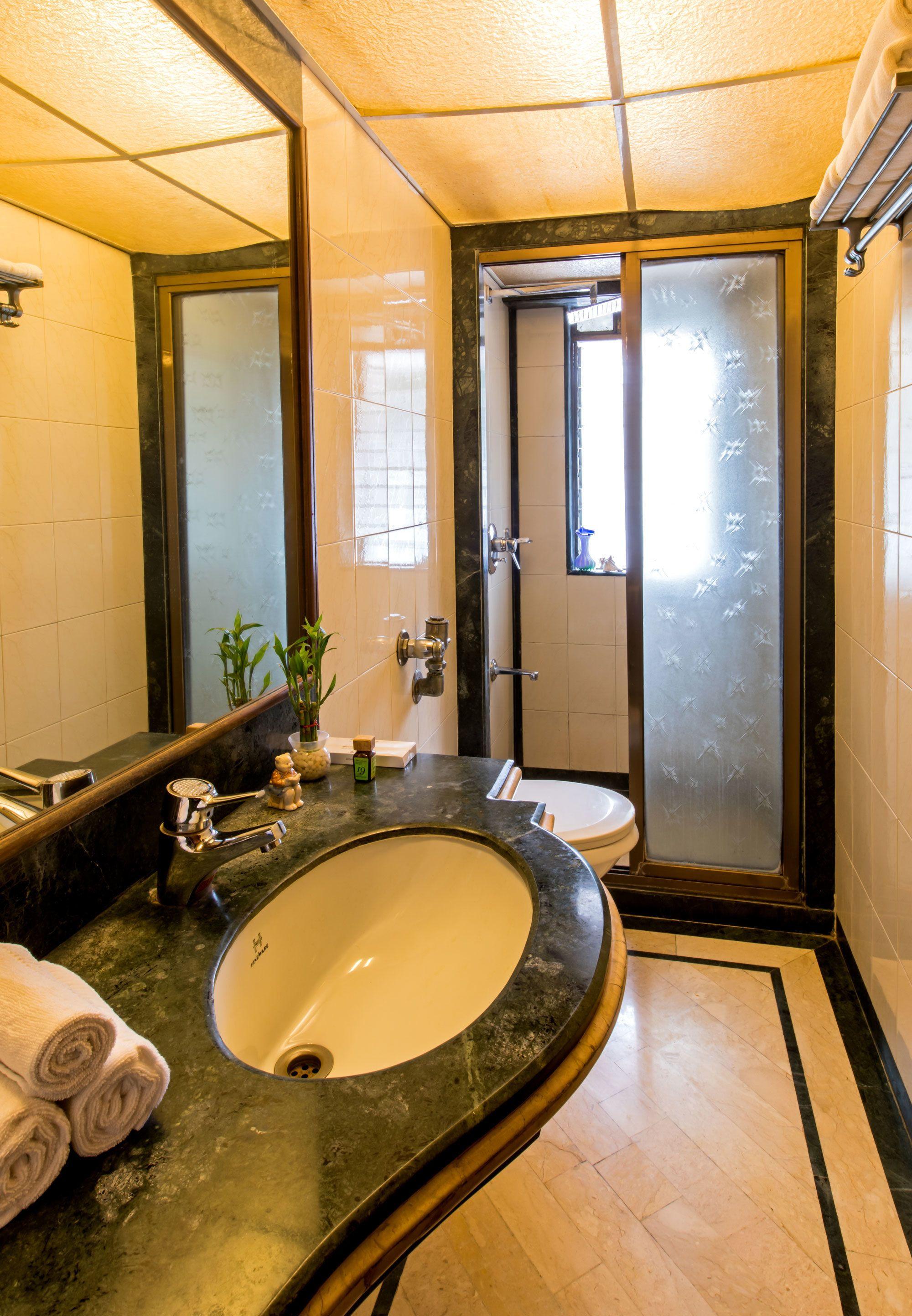 Regal Enclave Hotel 3*