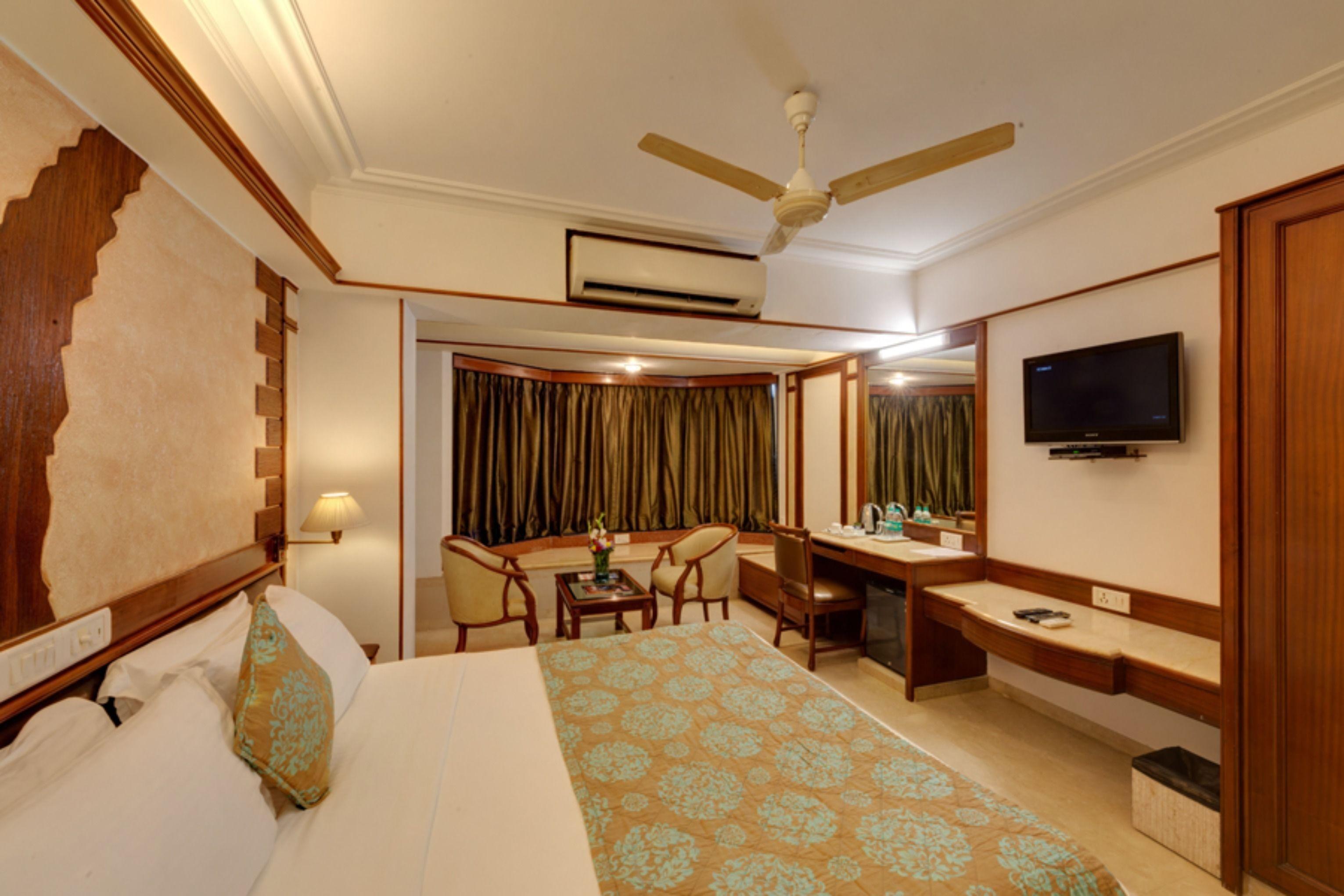 Regal Enclave 3* Mumbai