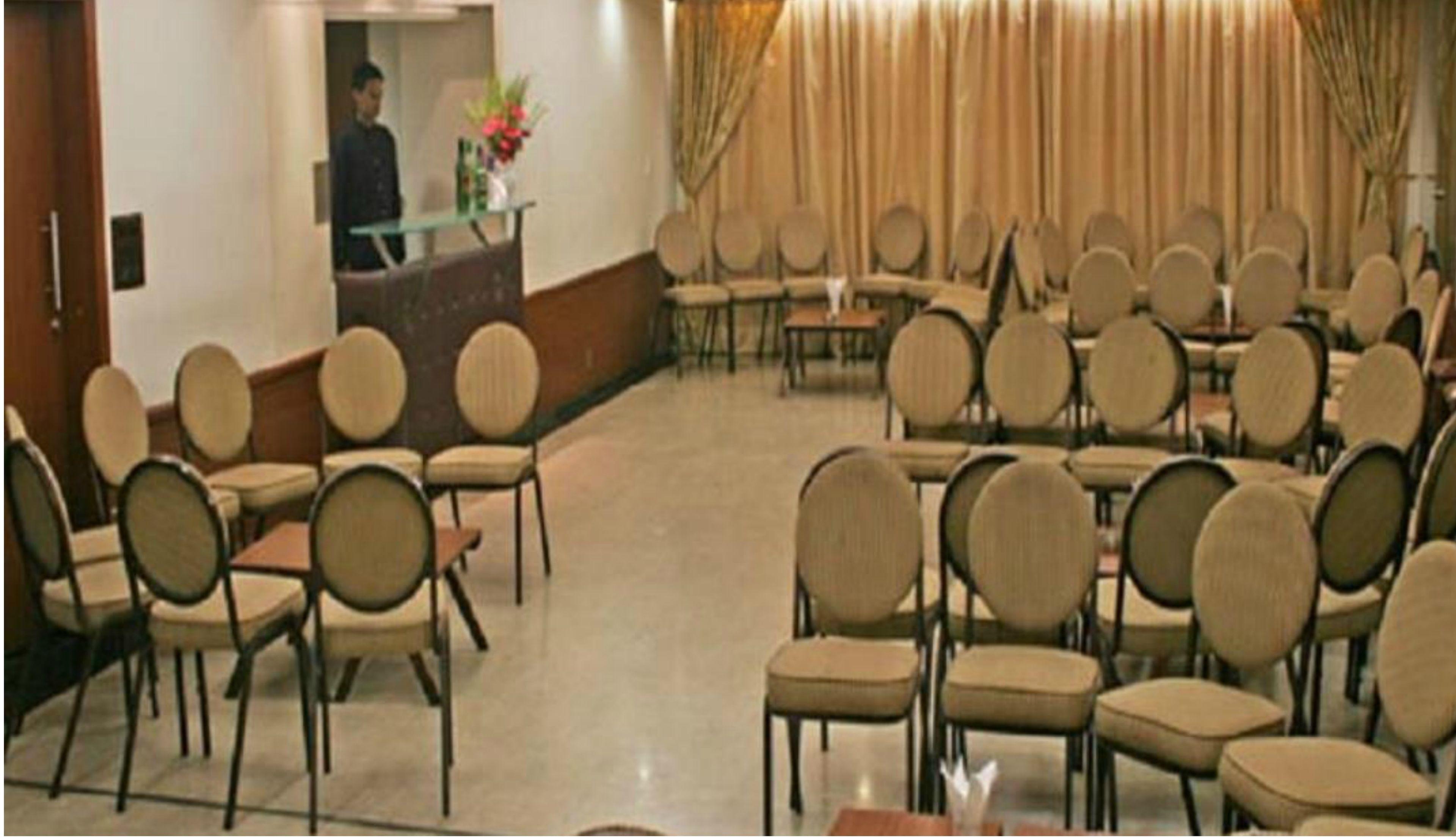 Diplomat, Colaba 3* Mumbai