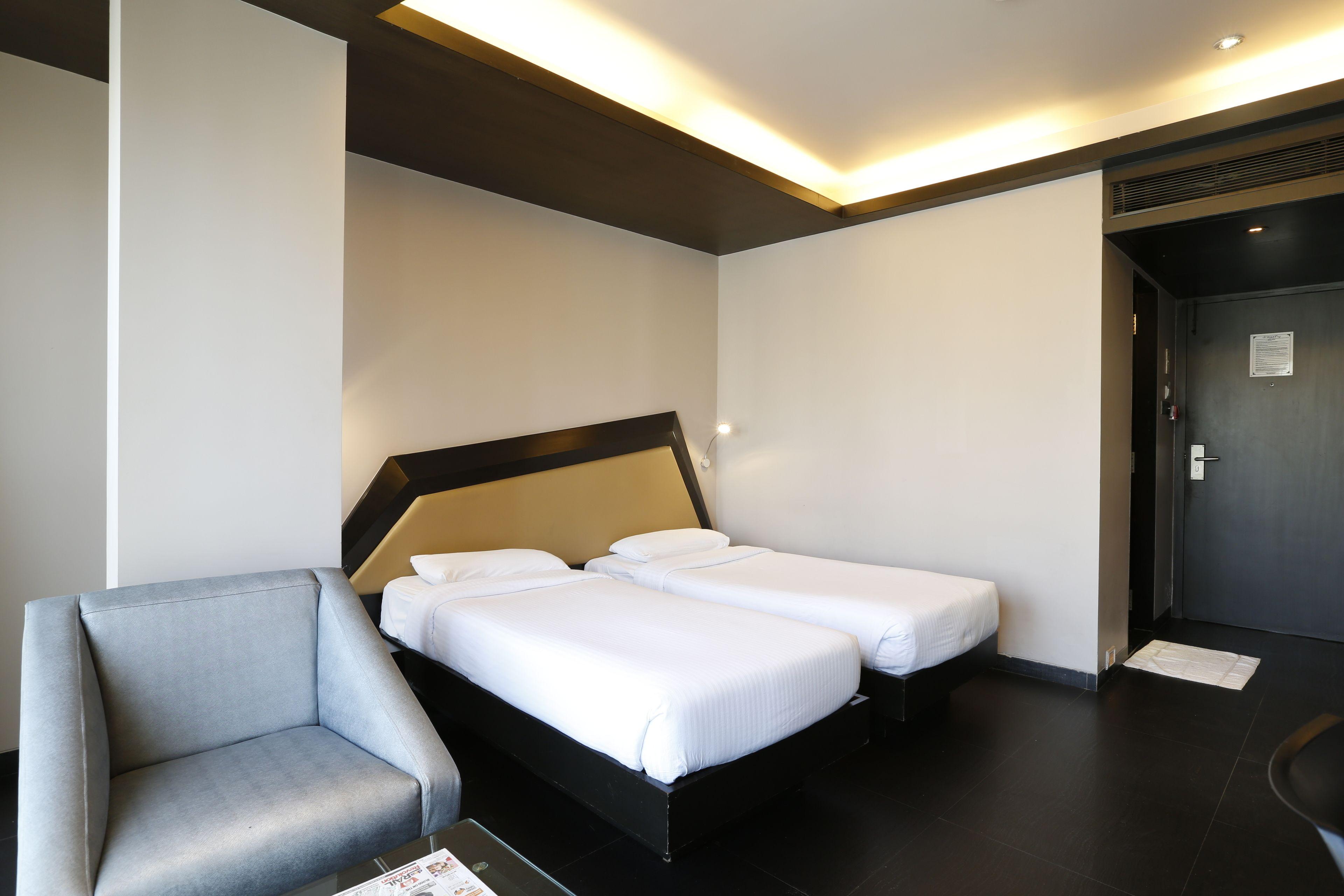 Hotel Dragonfly - The Art