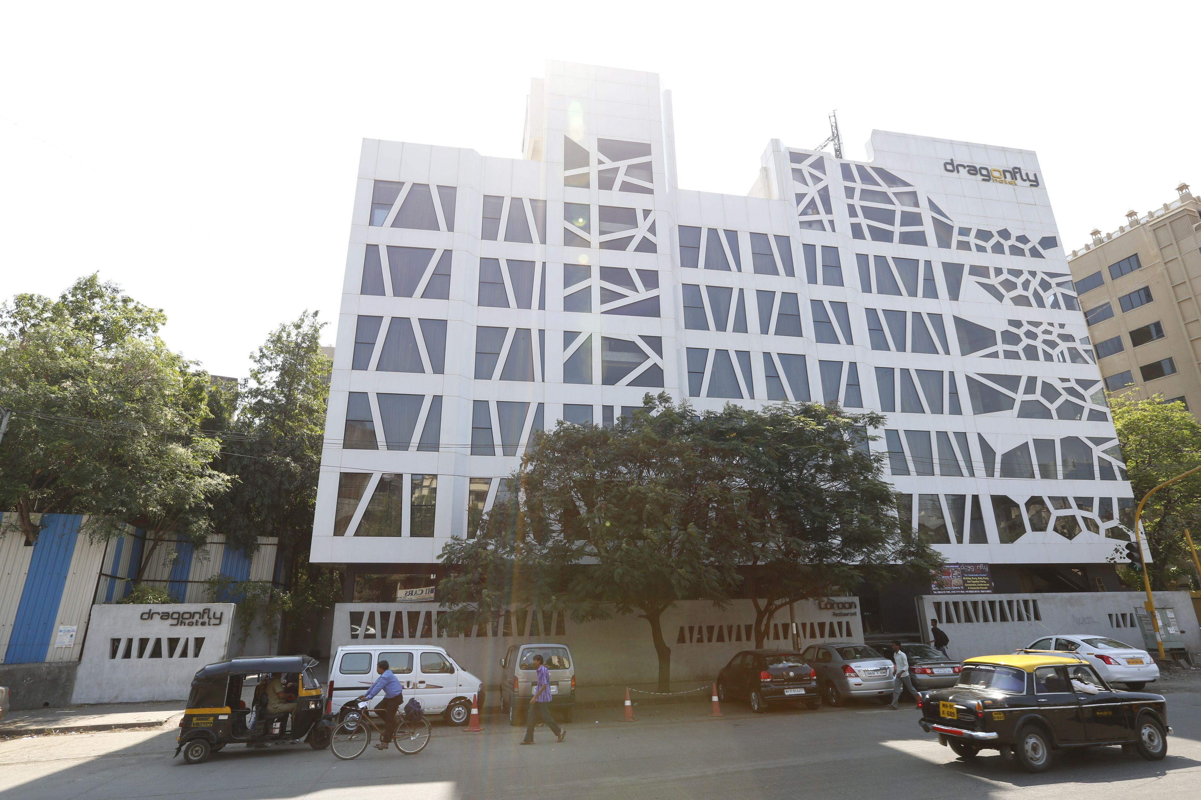 Dragonfly - The Art Hotel