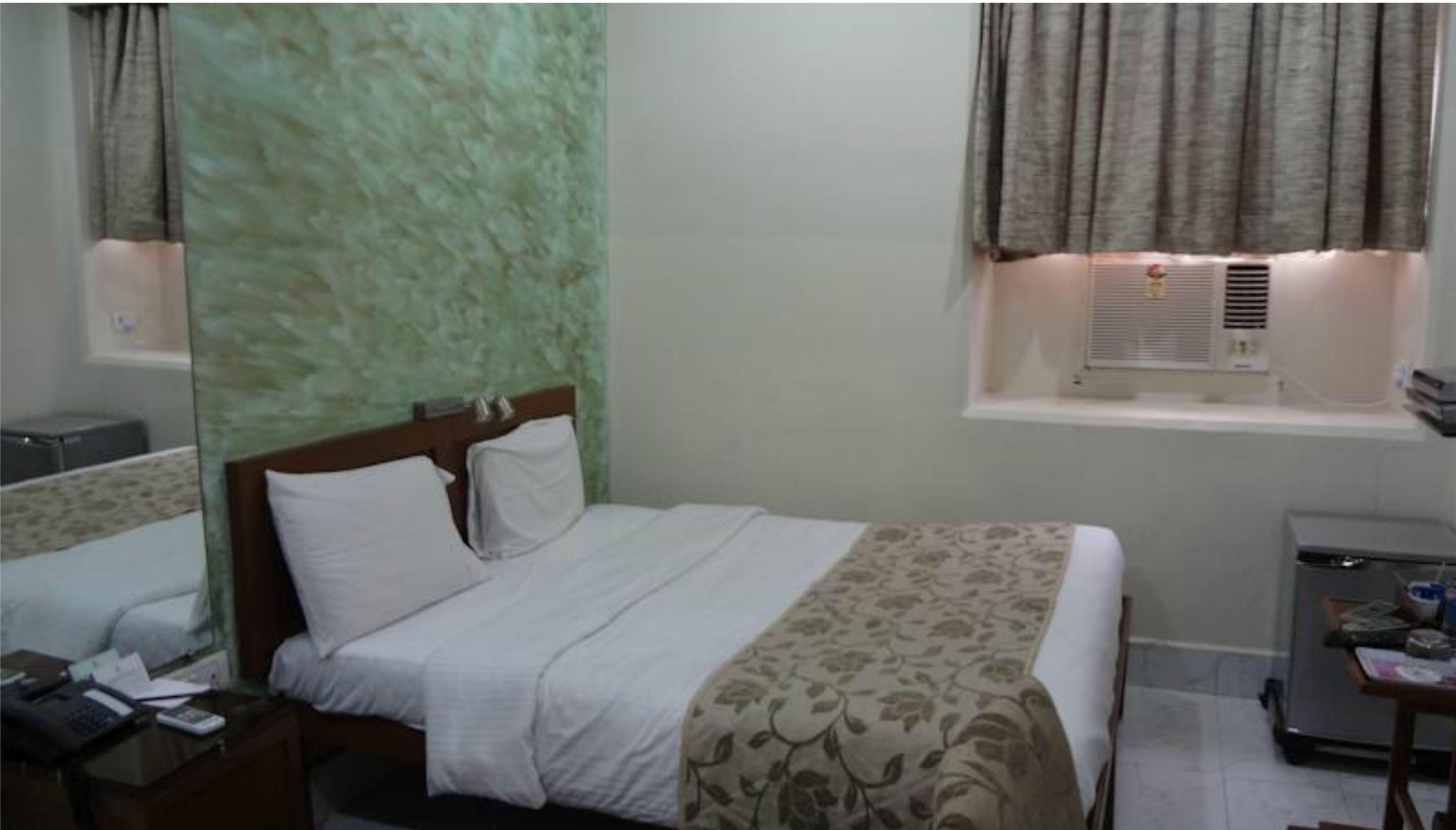 Hotel Grand - Ballard Estate,