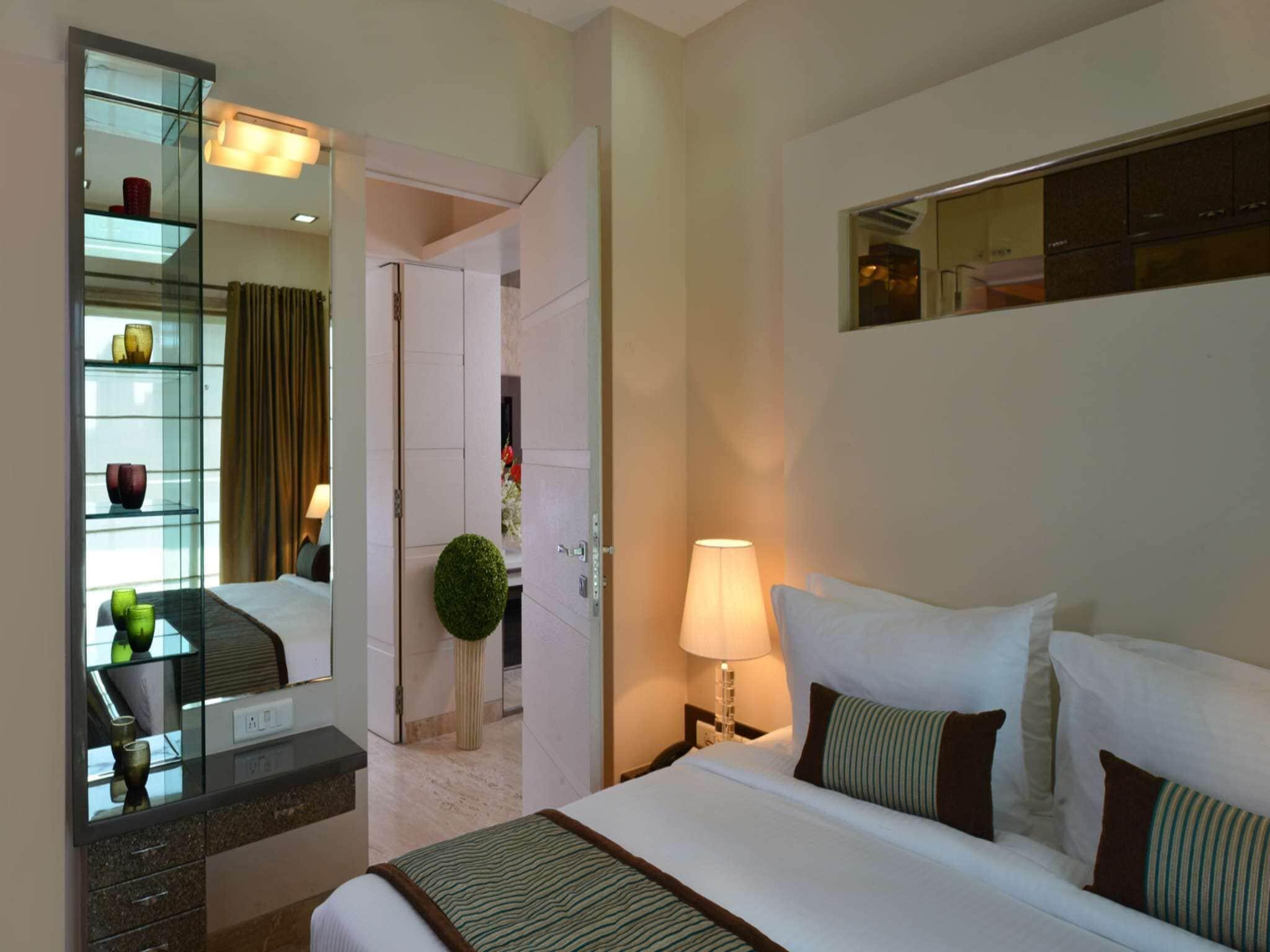 Residency Sarovar Portico 4*