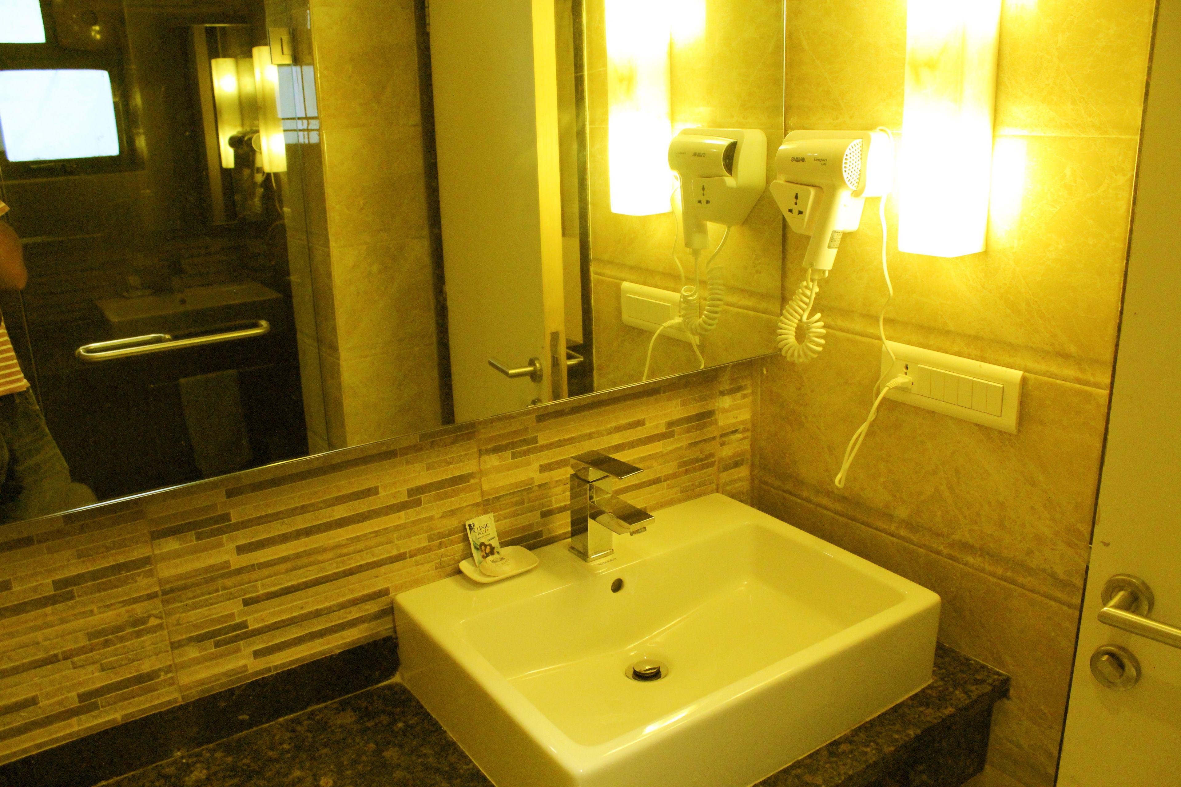 Galaxy Beacon Hotel, Santacruz ,mumbai Hotel 4*