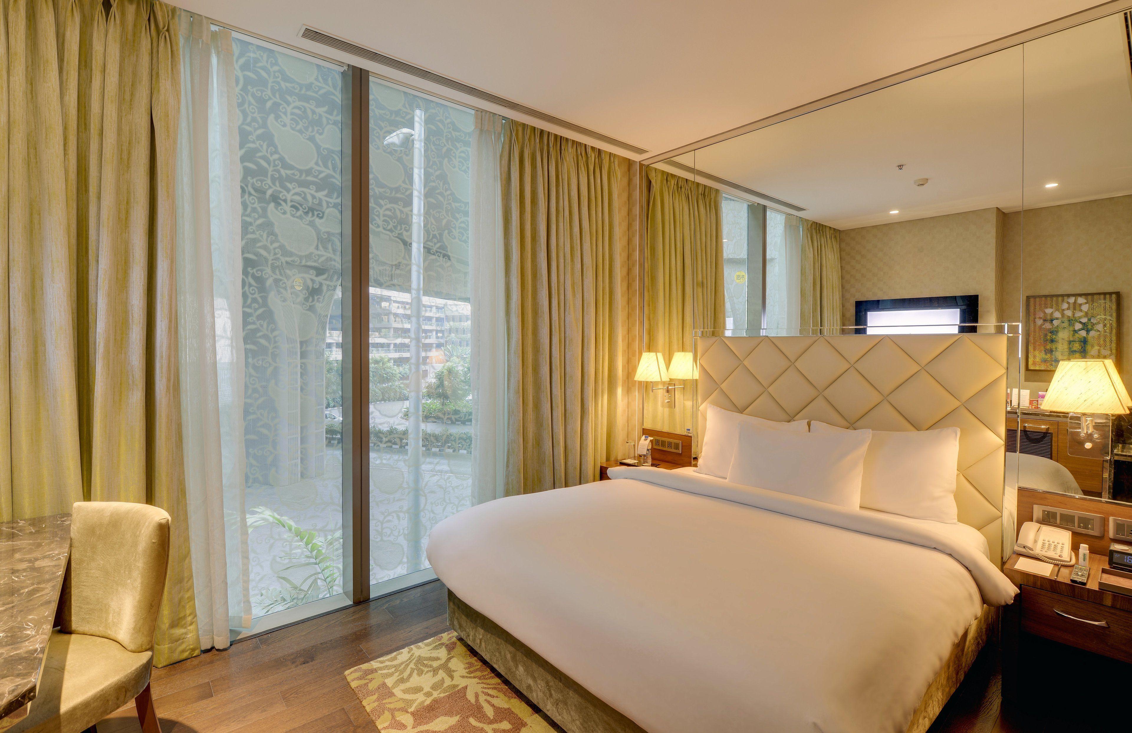 Niranta Airport Transit & Lounge Terminal 2 Arrivals/landside Hotel