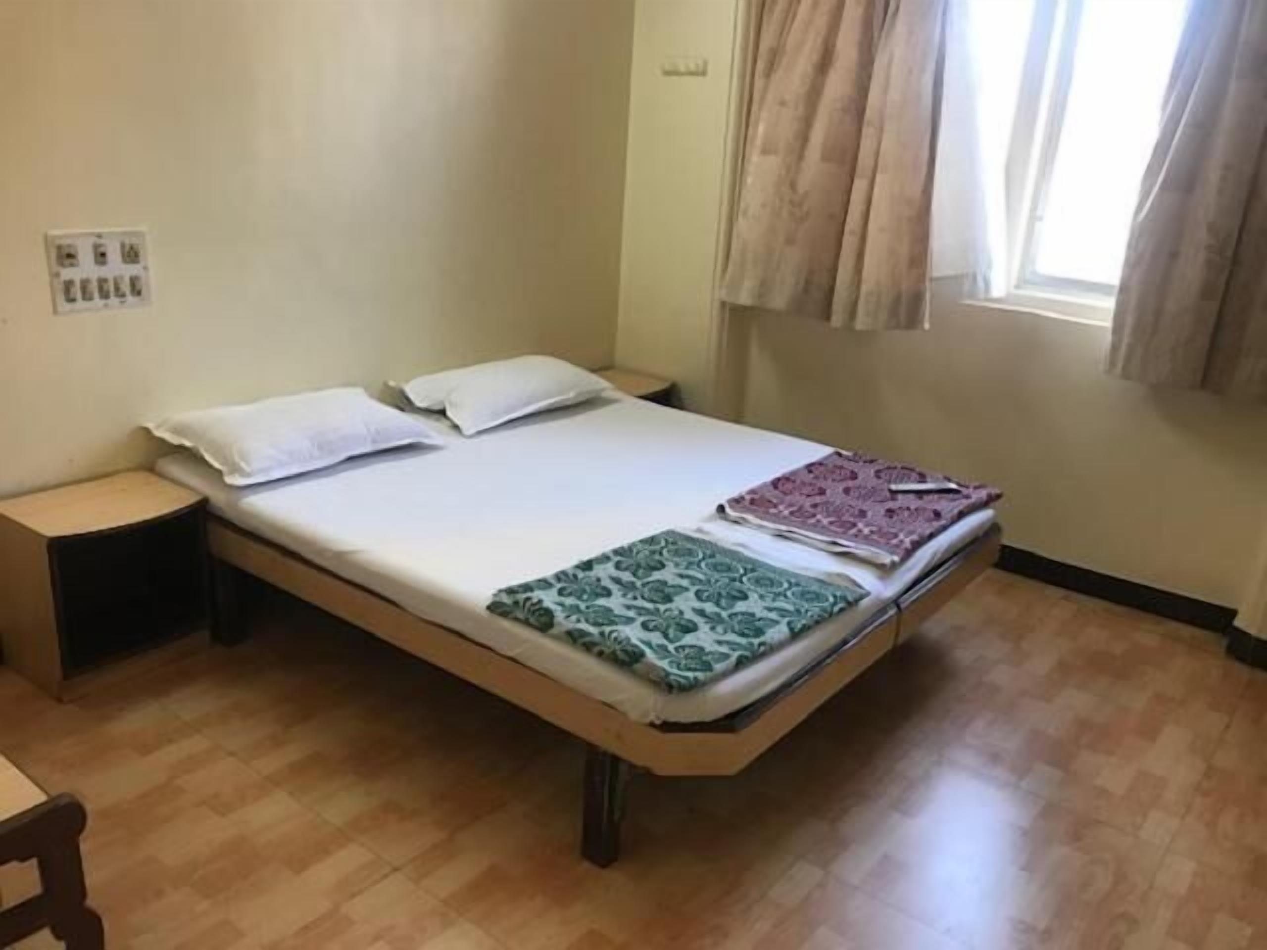Sangam Guest house 2*