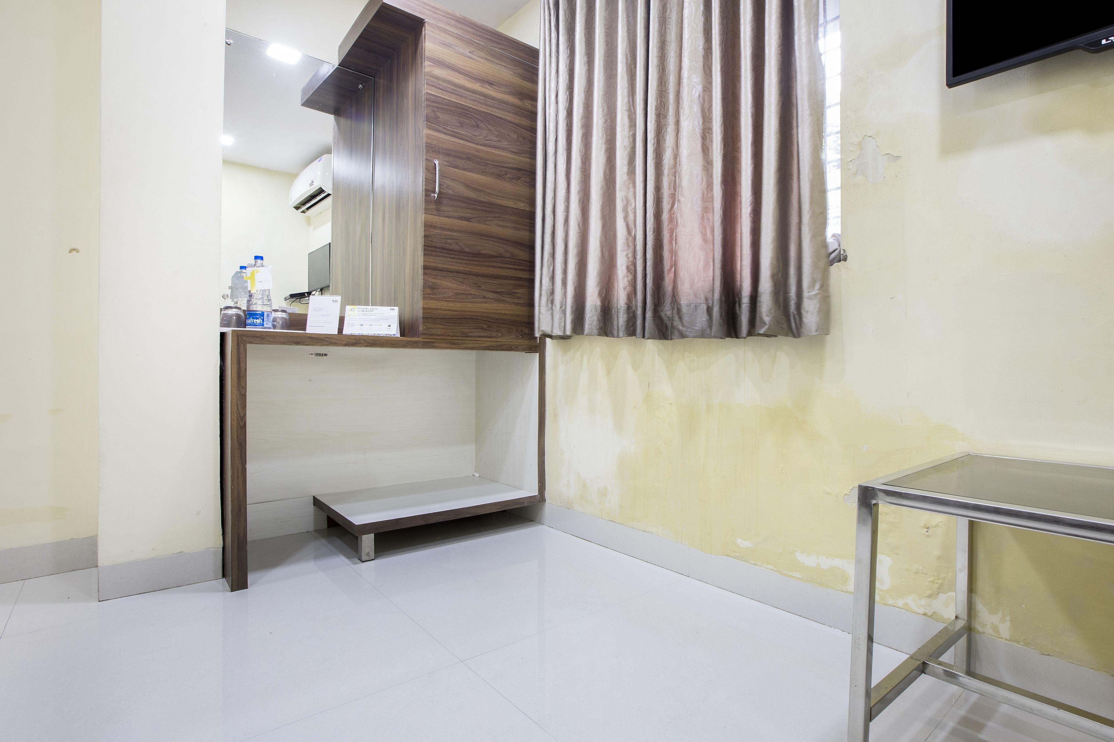 Oyo 23656 Parimeet Hotel 3*
