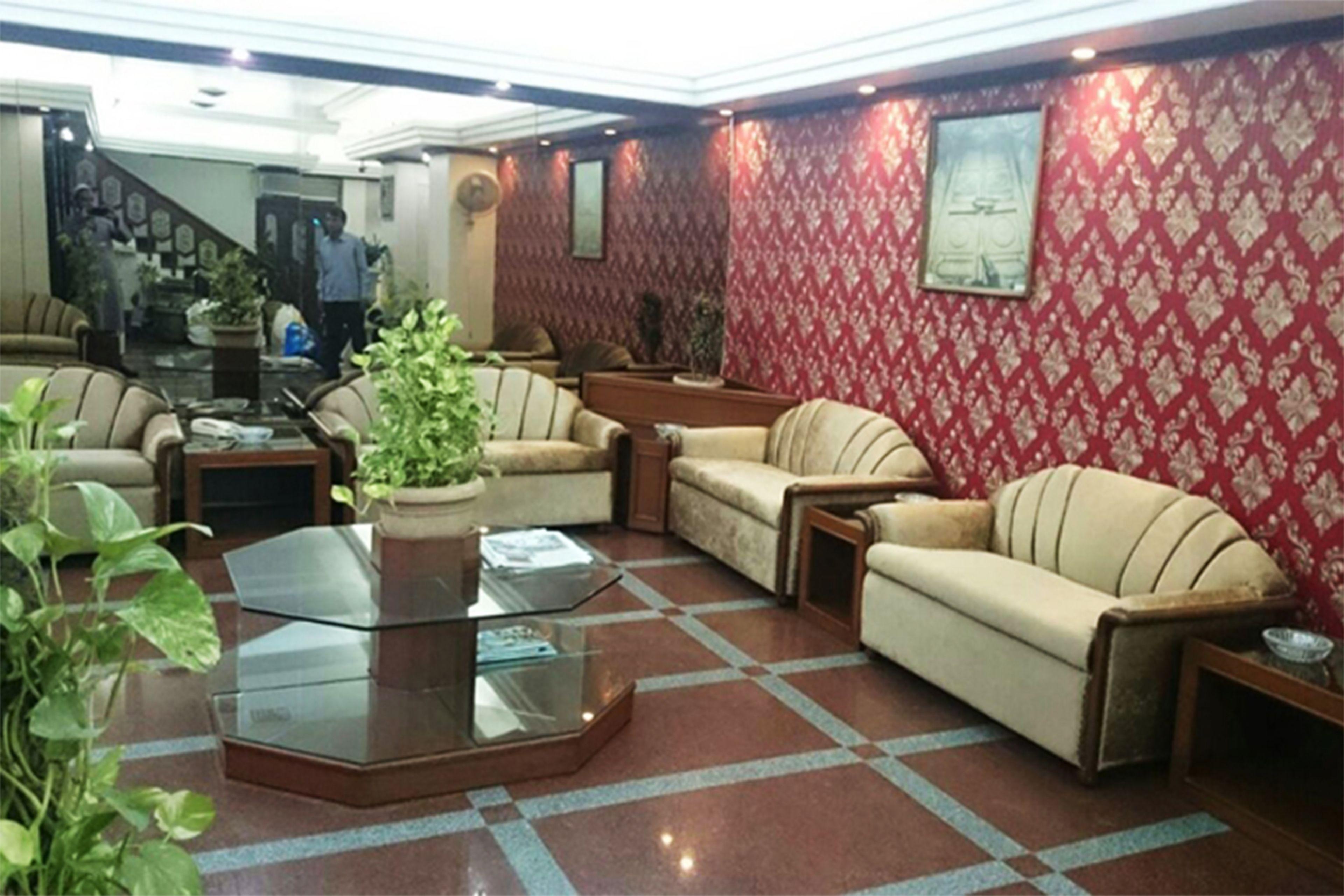 Hotel Mogul Palace - Near Masjid Bunder
